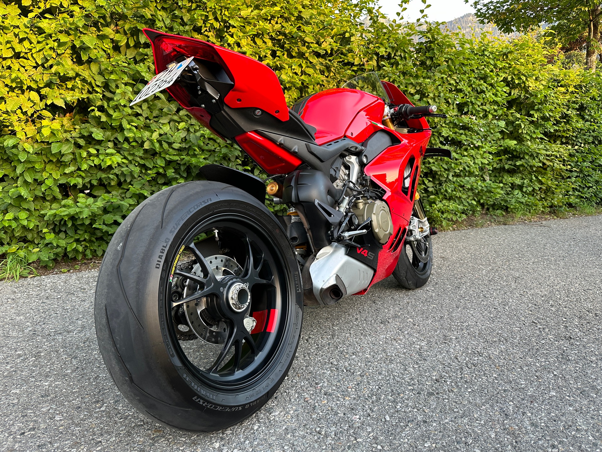 DUCATI Panigale V4 S-image-4