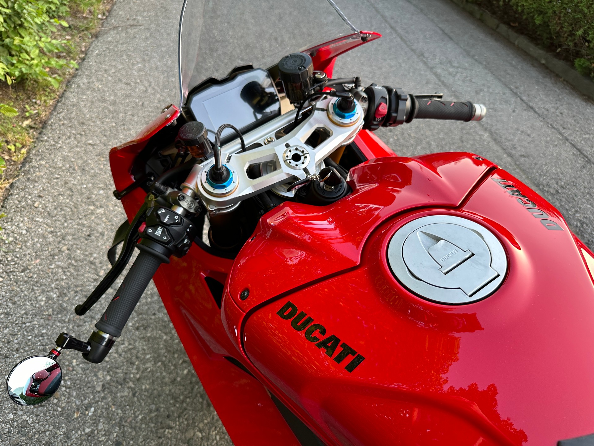 DUCATI Panigale V4 S-image-6