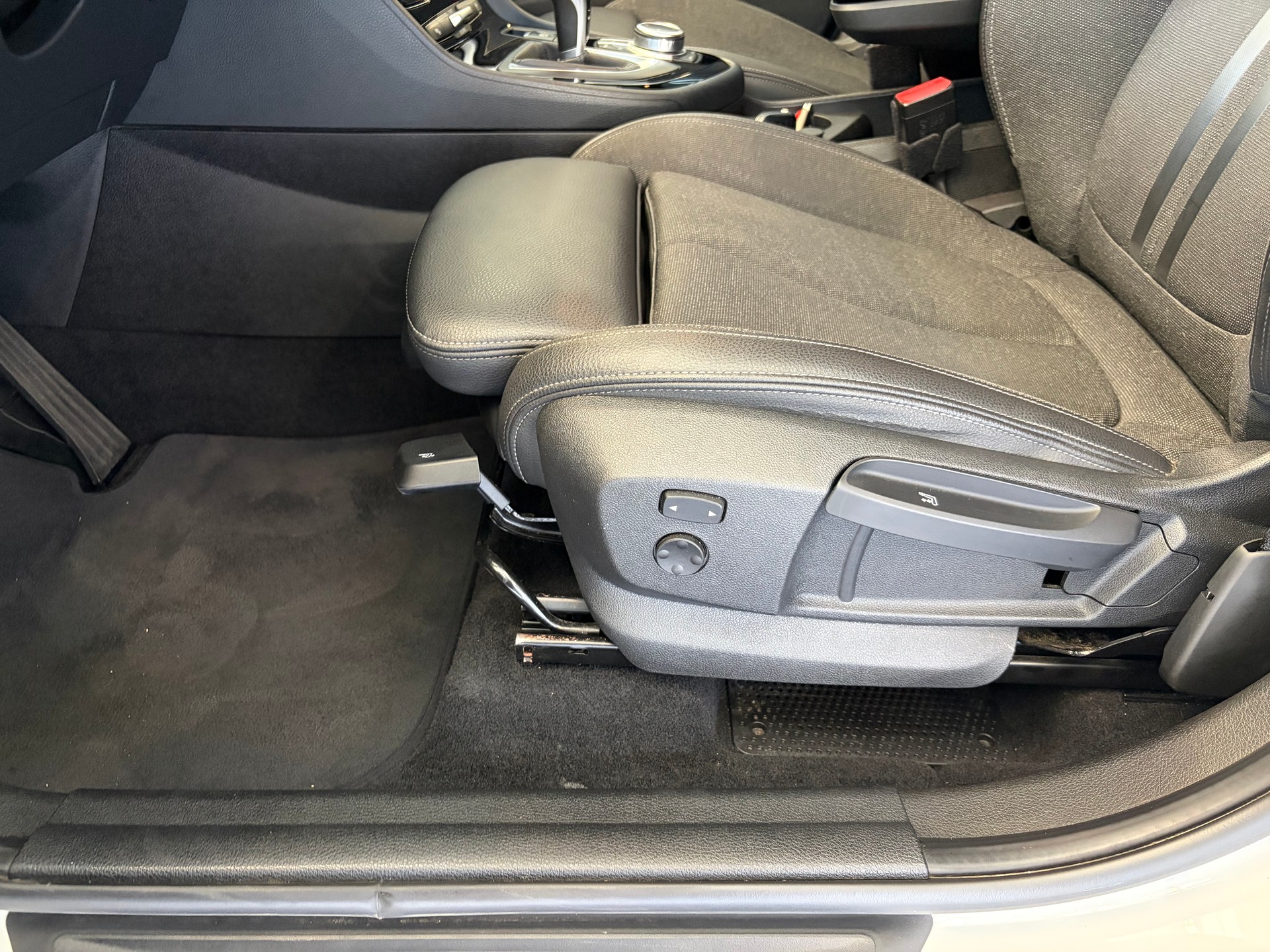 BMW 220d xDrive Gran Tourer | CH Fzg. | Driving Assistant Plus | Kamera | LED Scheinw. | HeadUp | Sportsitze |-image-22