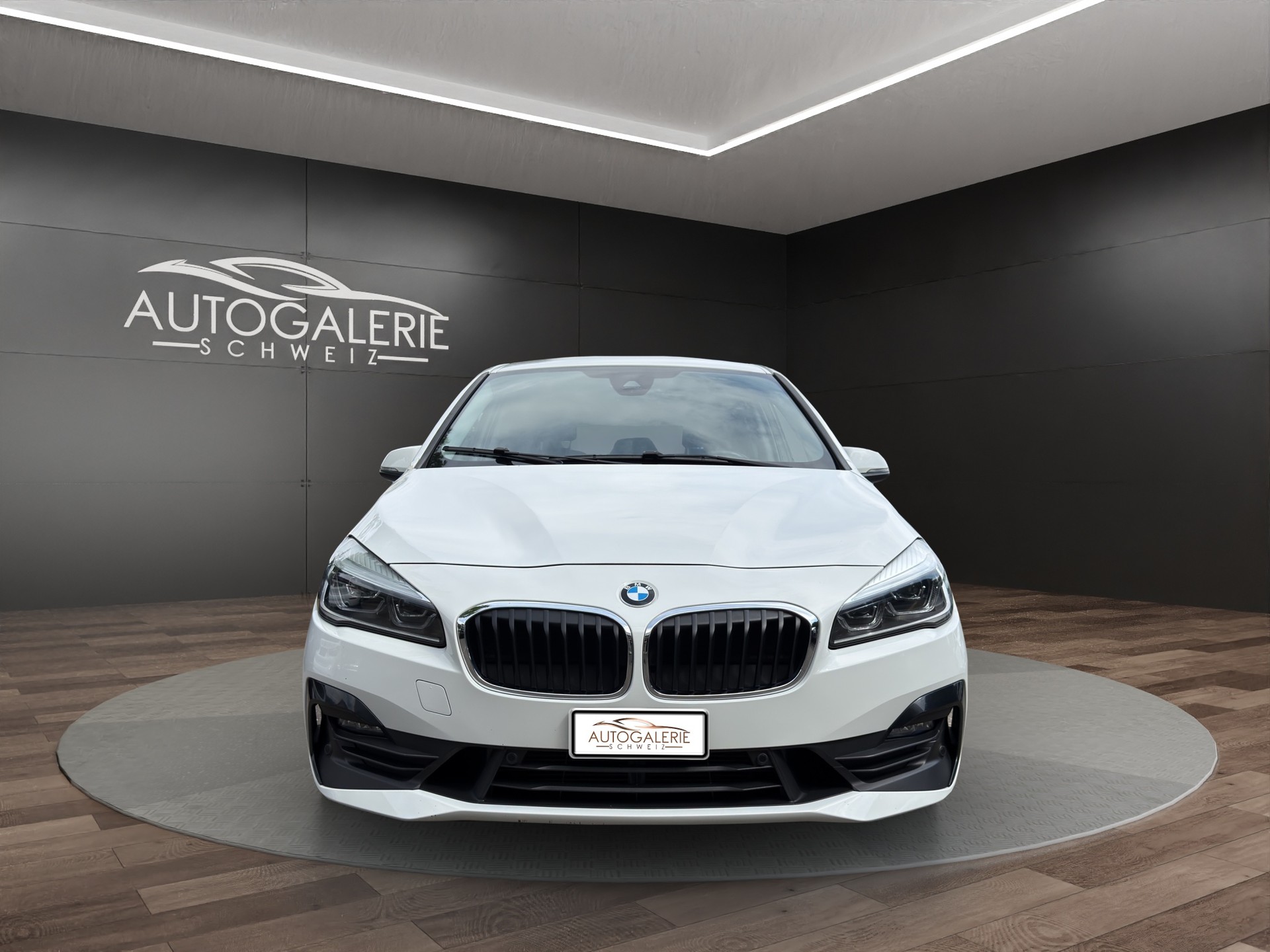 BMW 220d xDrive Gran Tourer | CH Fzg. | Driving Assistant Plus | Kamera | LED Scheinw. | HeadUp | Sportsitze |-showroom-element-1