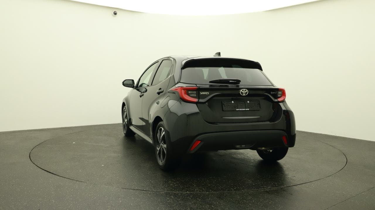 TOYOTA Yaris 1.5 Sport e-CVT-showroom-element-3