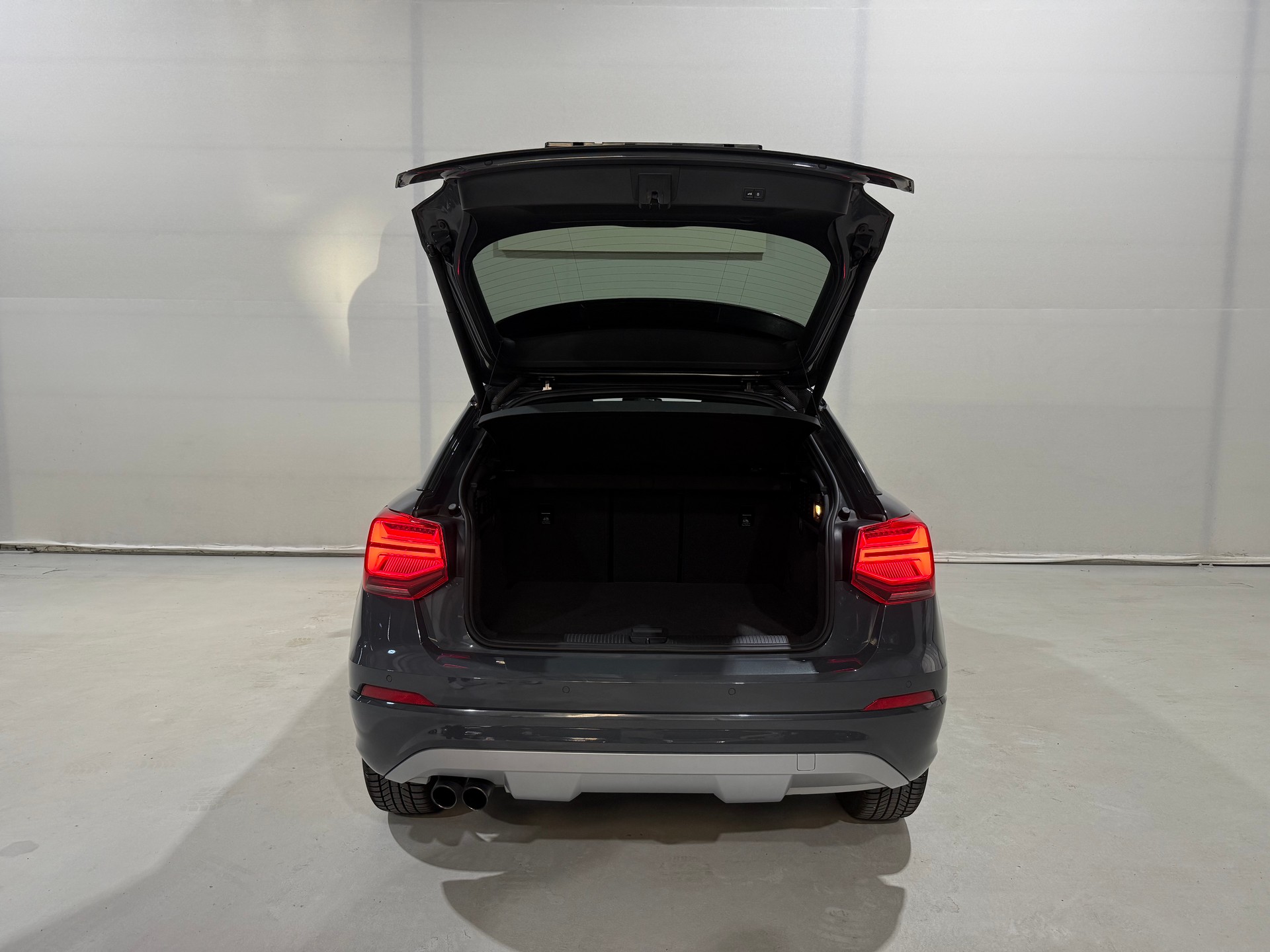 AUDI Q2 1.4 TFSI Sport S-tronic S Line-image-10