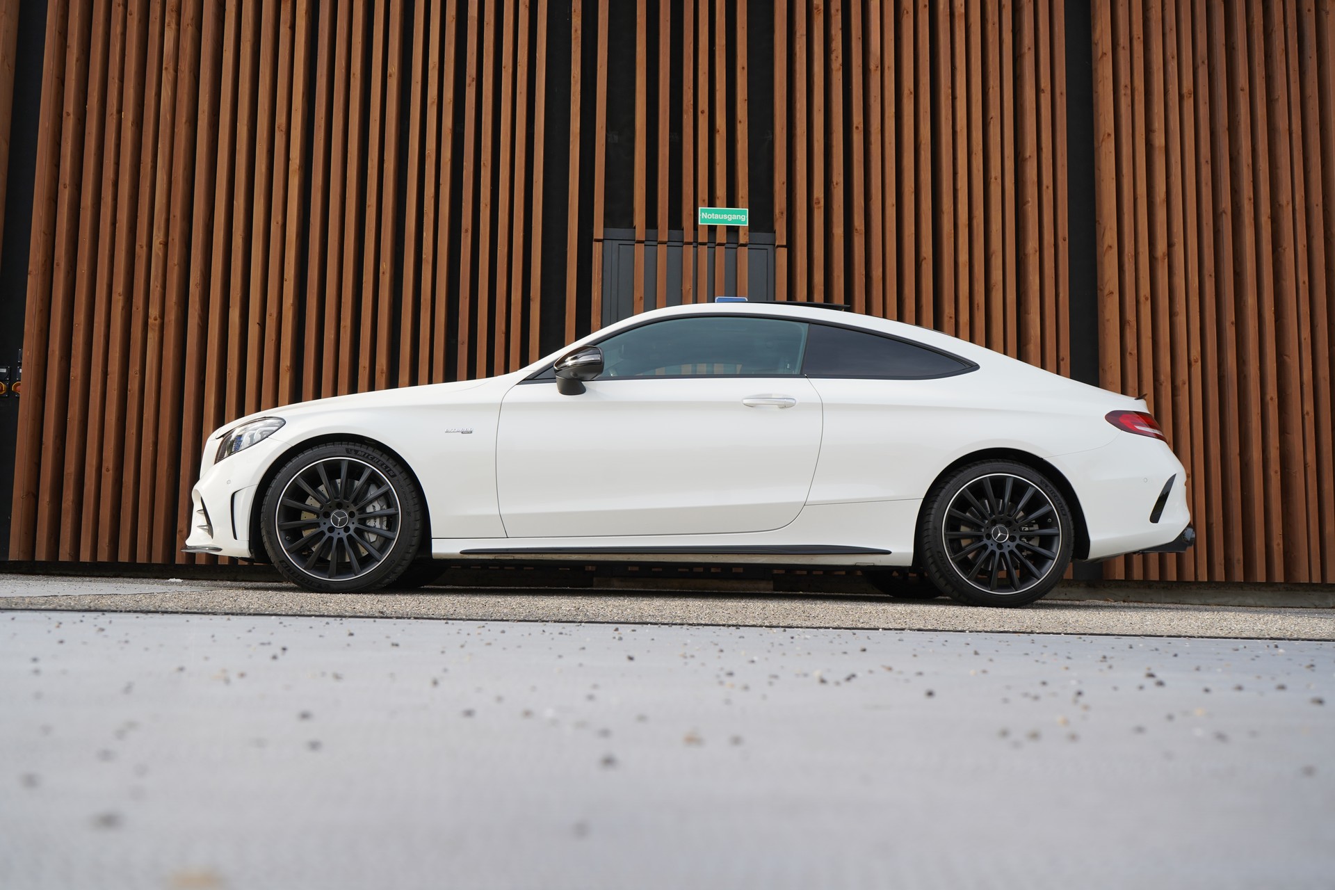MERCEDES-BENZ C 43 AMG PREMIUM + NIGHT EDITION 4MATIC 9G-TRONIC l 390 PS-showroom-element-1