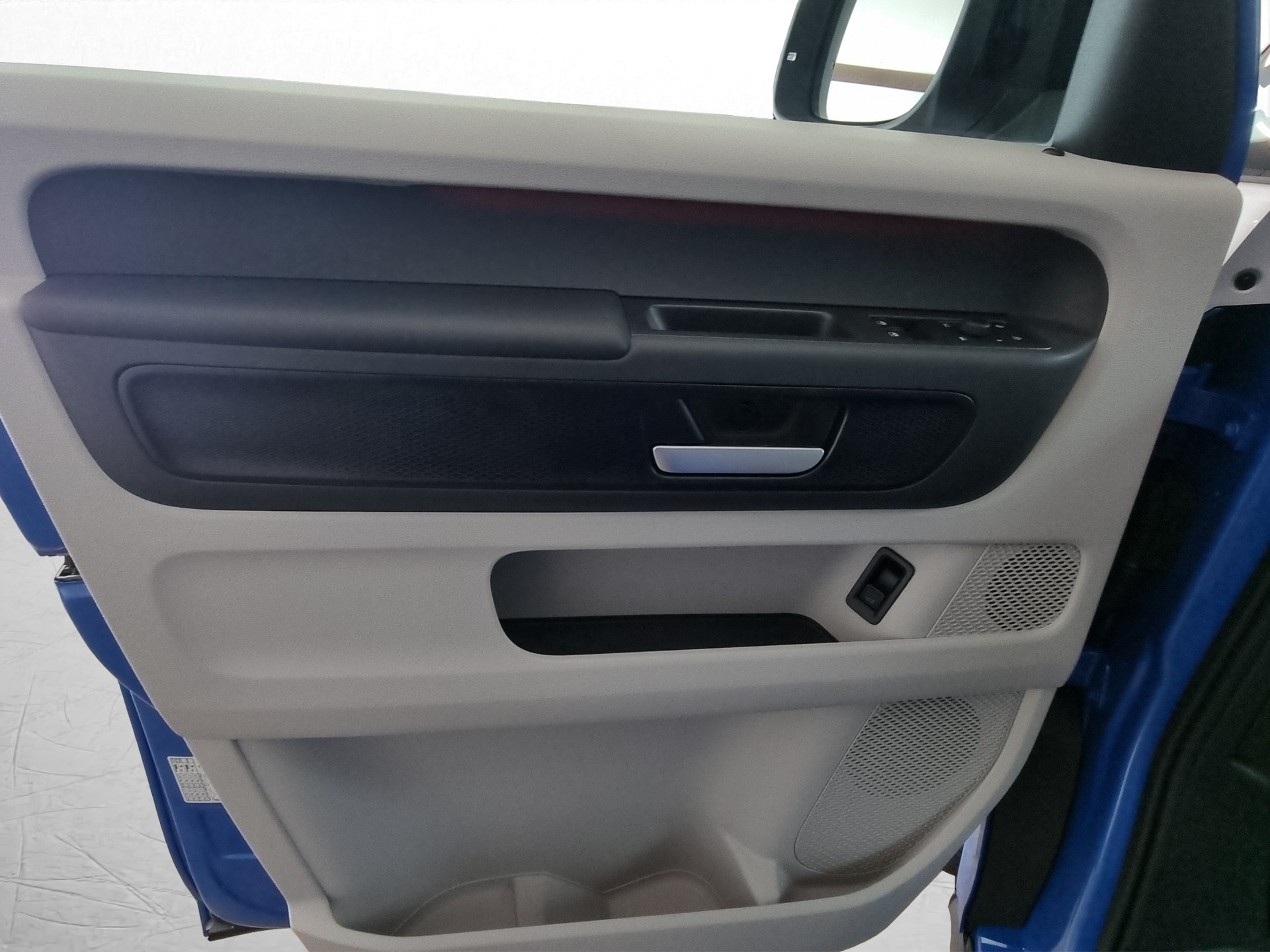 VW ID.Buzz LWB Pro (lang) 7-Sitzer-image-11