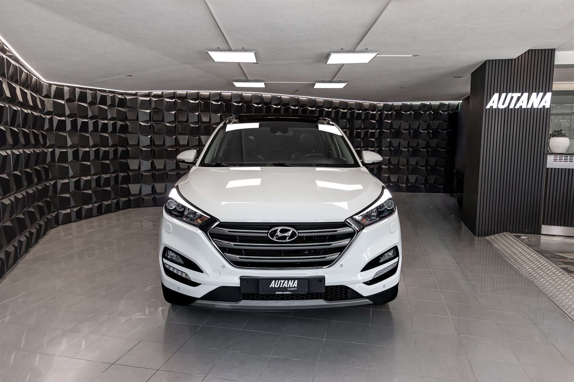 HYUNDAI Tucson 1.6 TGDI Vertex 4WD Automatic-showroom-element-3