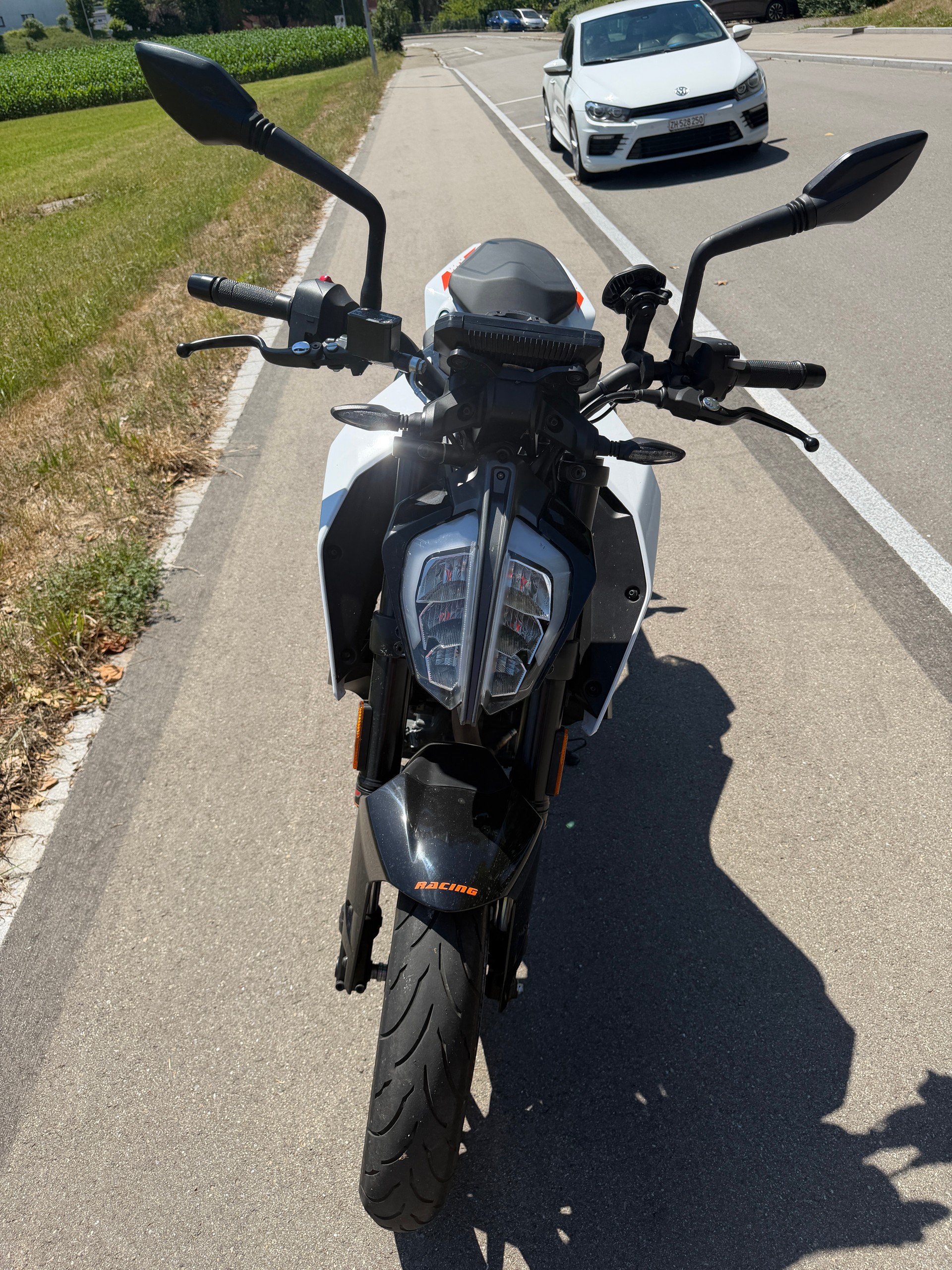 KTM 390 Duke-image-1