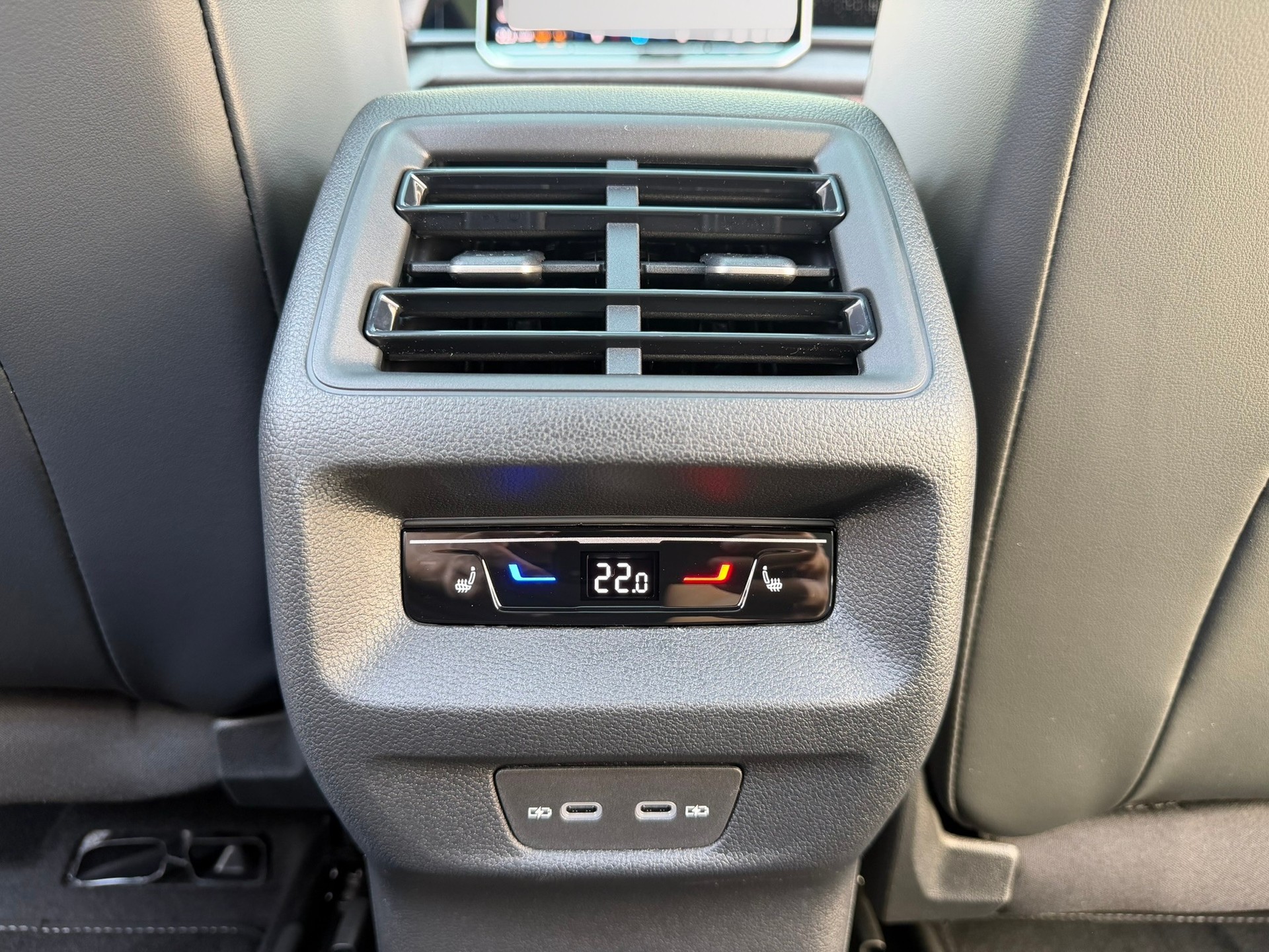 VW Tayron 2.0 TSI R-Line Plus DSG 4Motion-image-13