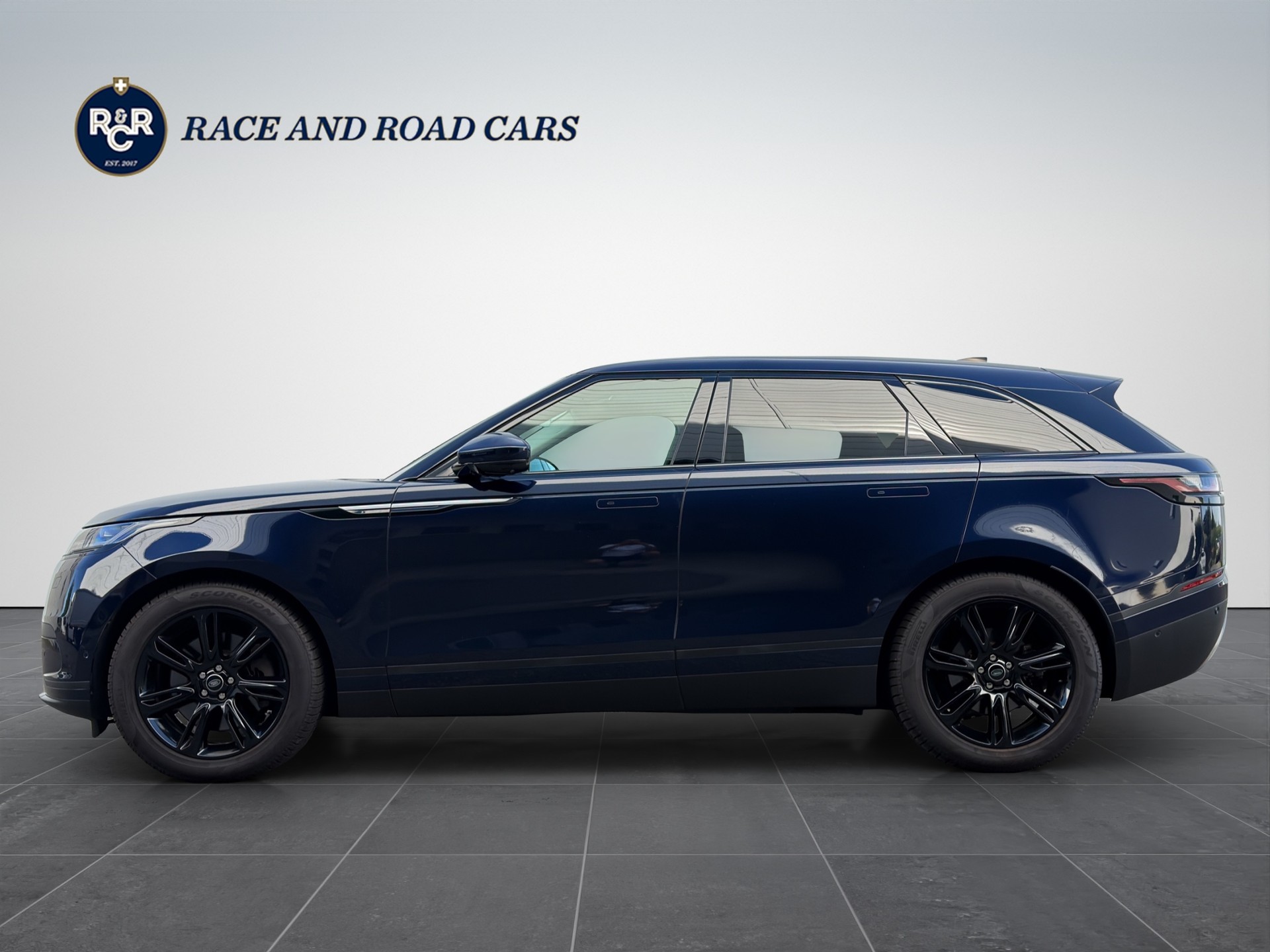 LAND ROVER Range Rover Velar 3.0 D I6 300 S-image-7