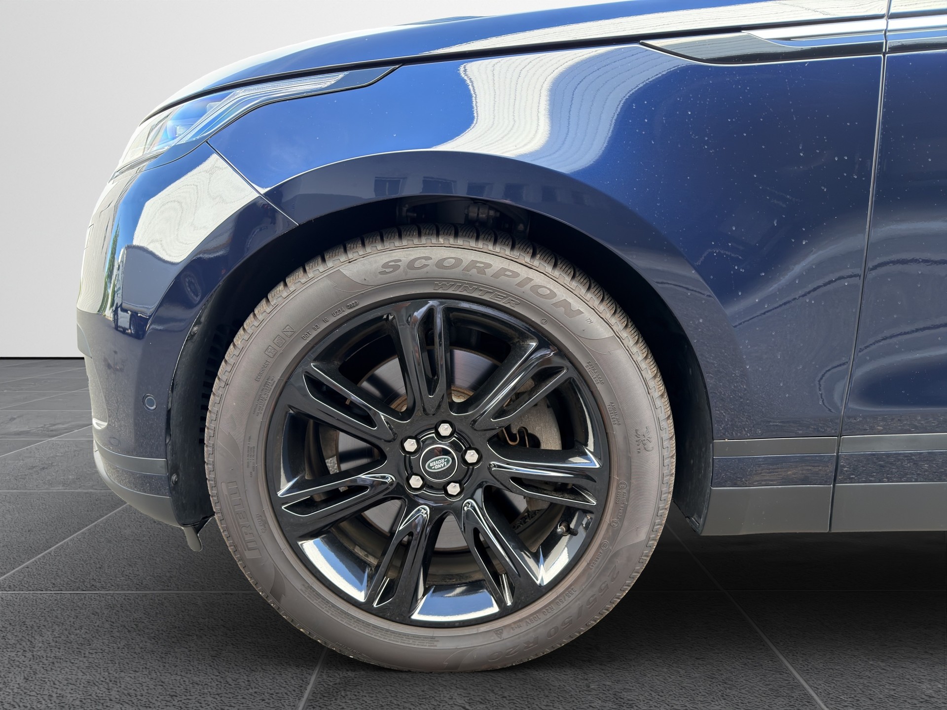 LAND ROVER Range Rover Velar 3.0 D I6 300 S-image-8