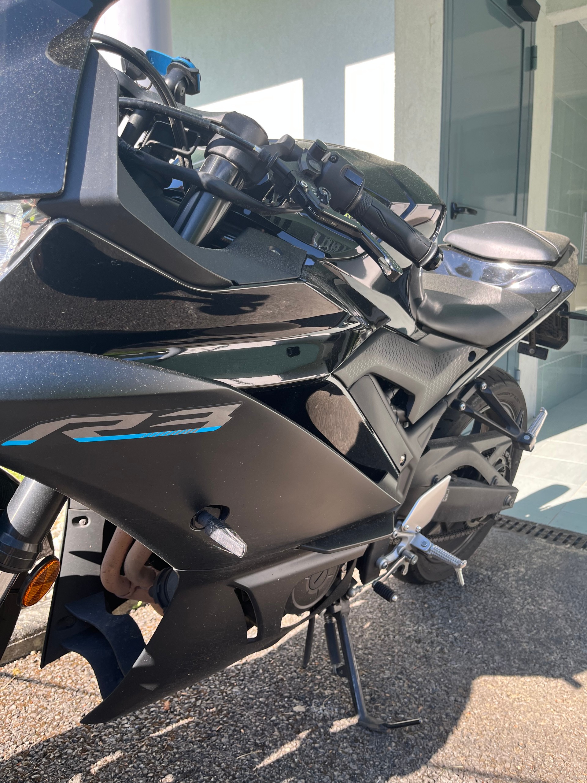YAMAHA YZF-R3-image-9