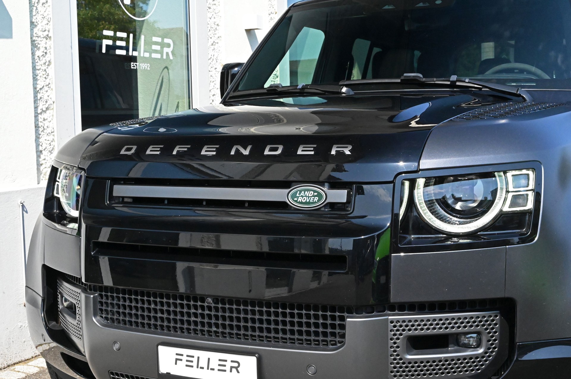 LAND ROVER Defender 110 525 V8 5.0 Carpathian Edition AT8-showroom-element-3
