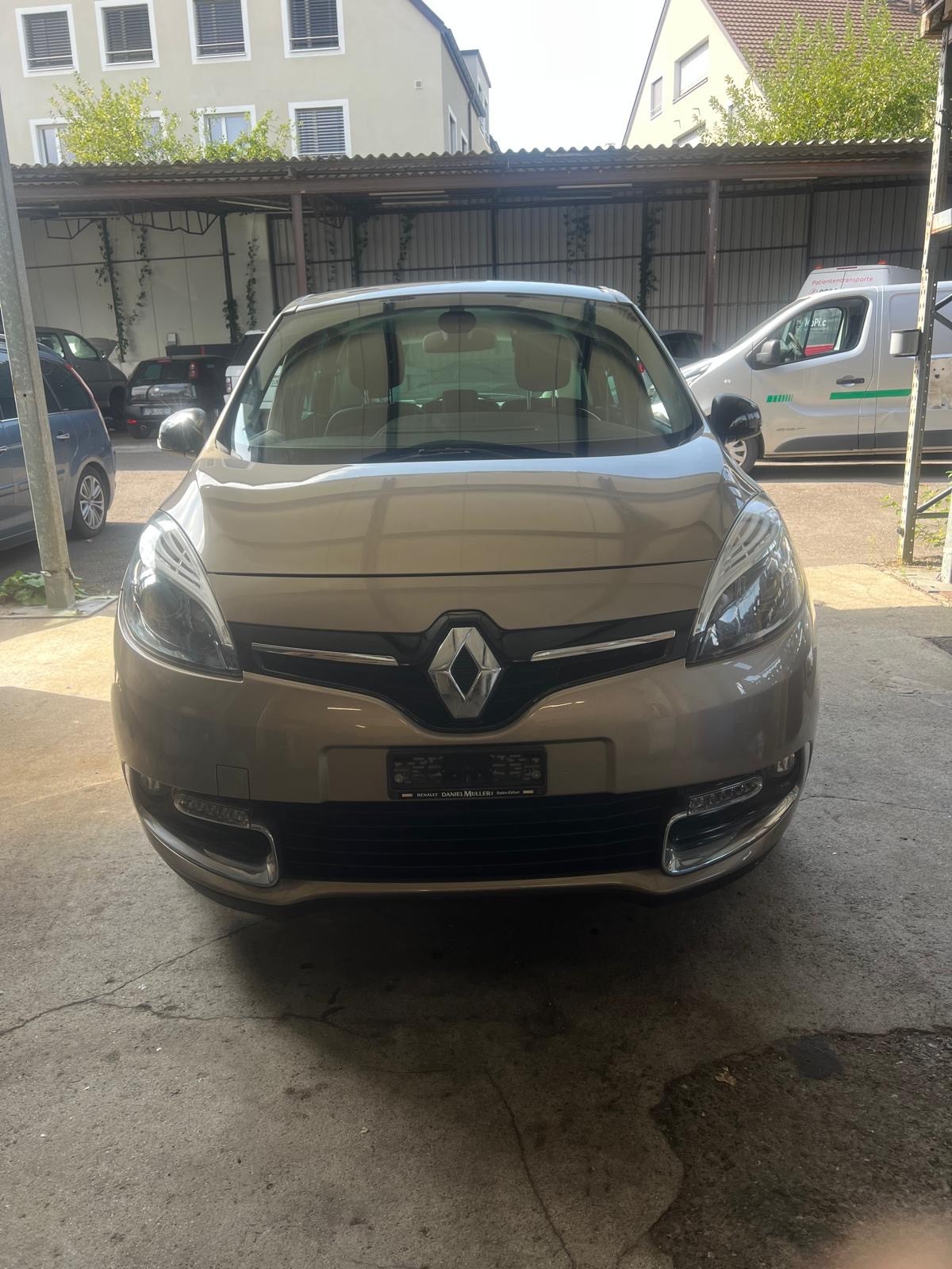 RENAULT Scénic 1.2 16V Turbo Swiss Edition