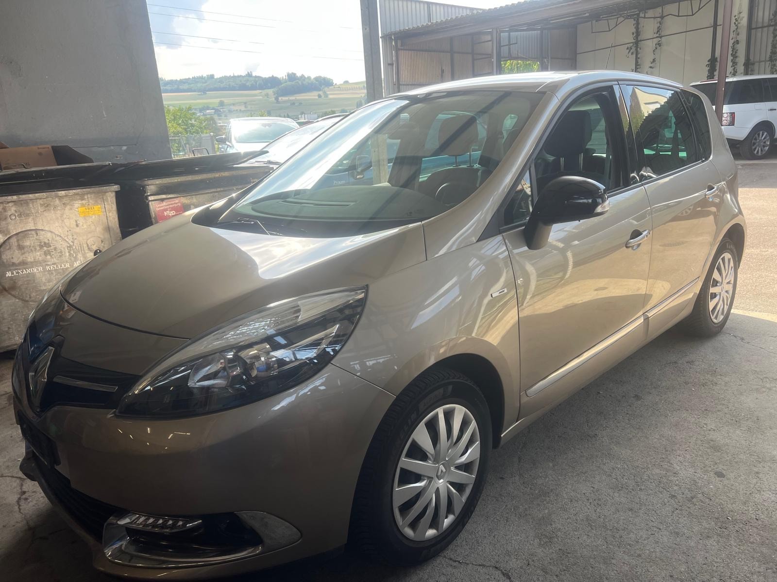 RENAULT Scénic 1.2 16V Turbo Swiss Edition-image-6