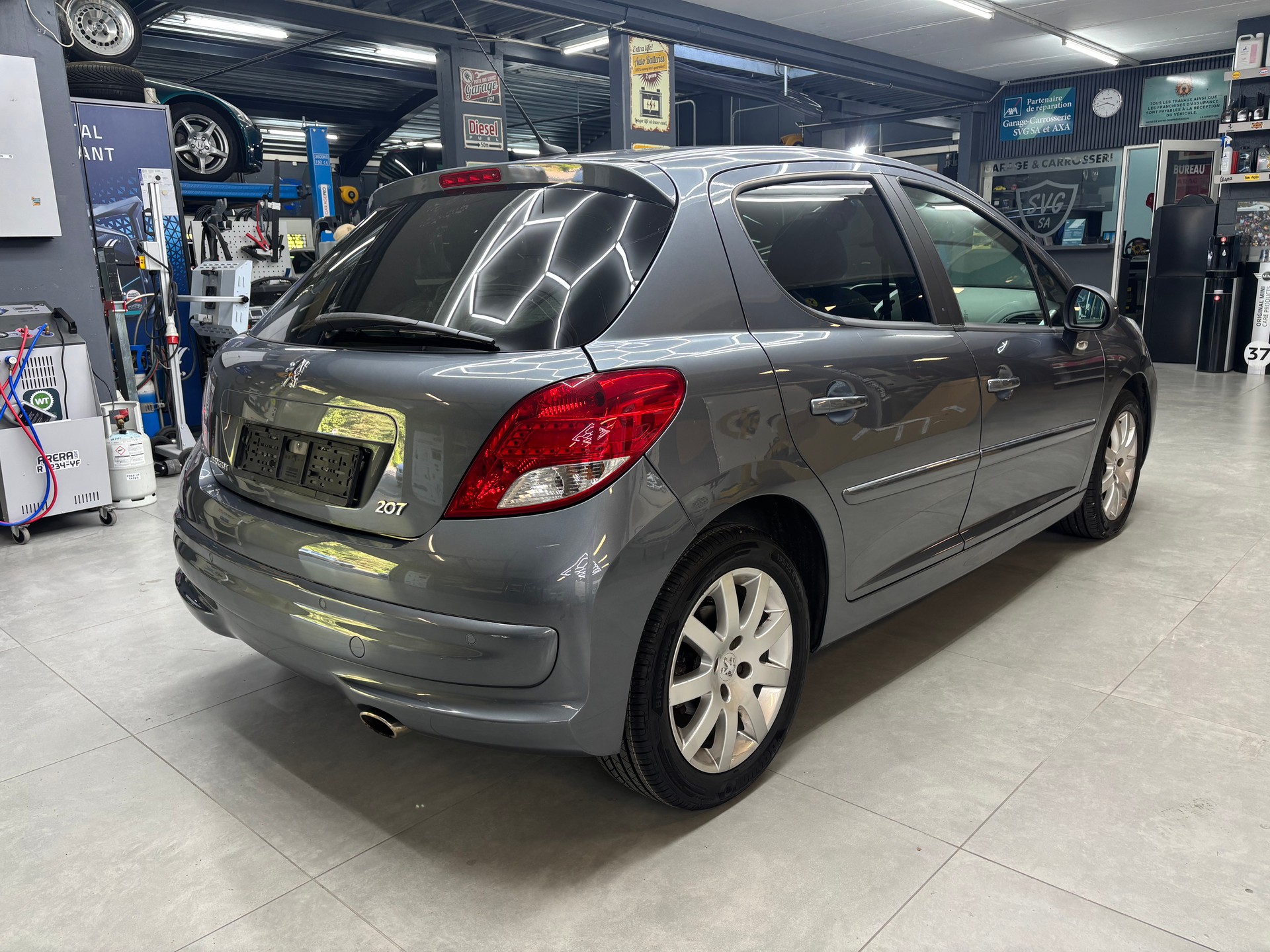 PEUGEOT 207 1.6 16V Sport Automatic-image-4