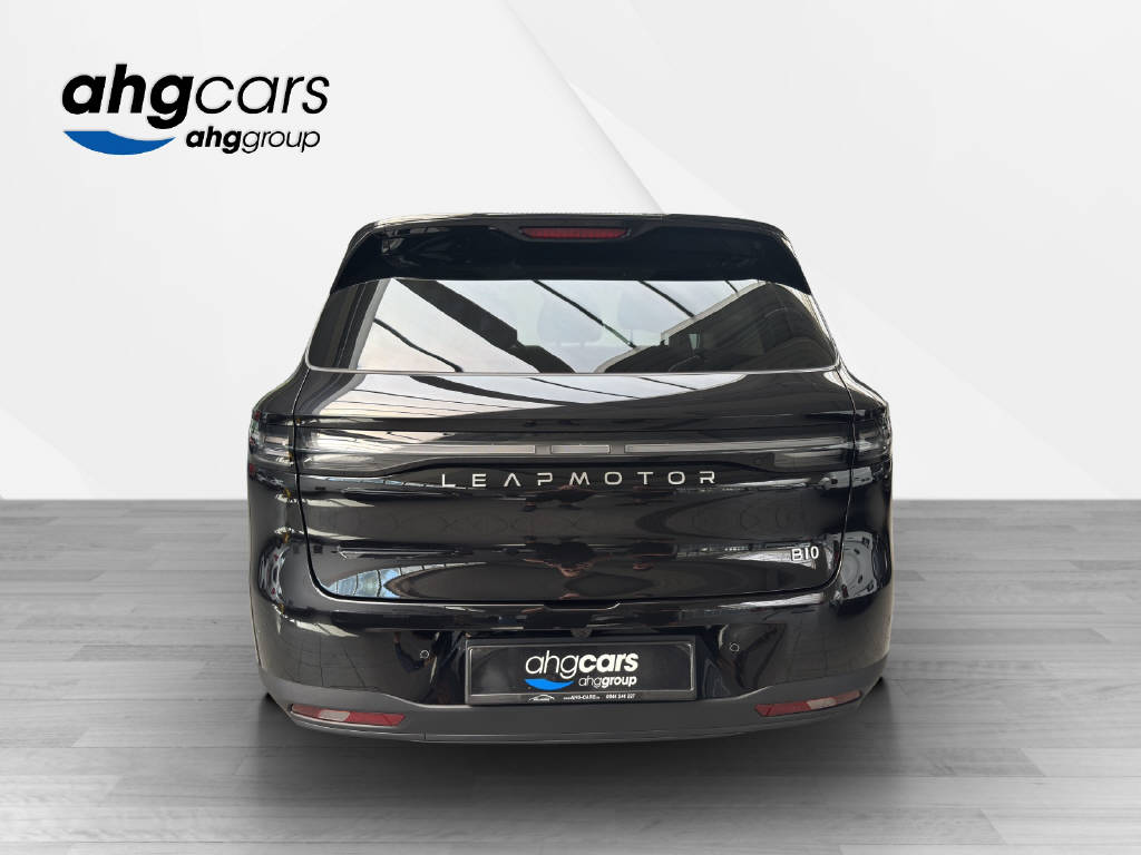 LEAPMOTOR B10 1.5 Hybrid EV-showroom-element-3