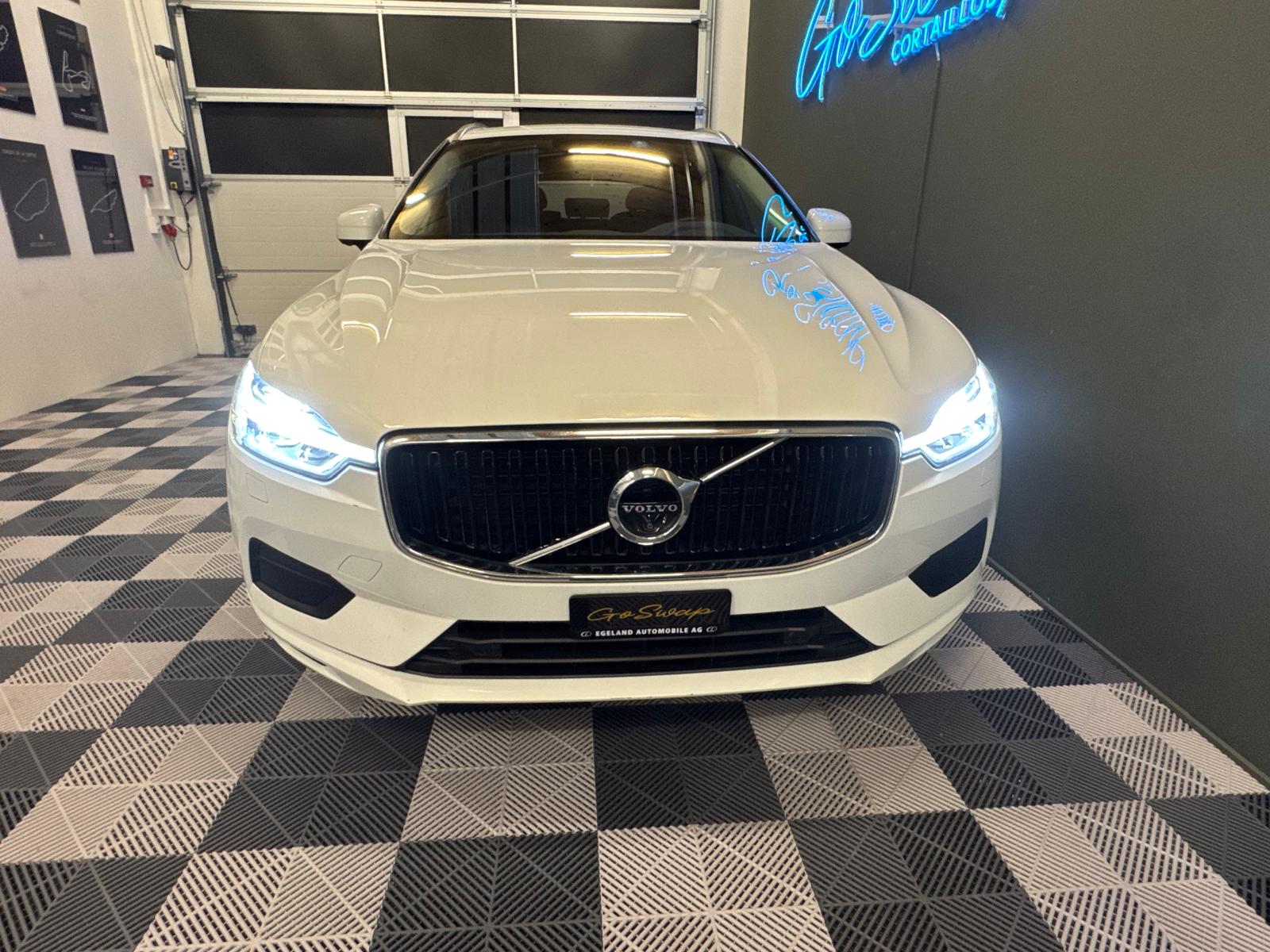 VOLVO XC60 D4 AWD Momentum Geartronic-image-8