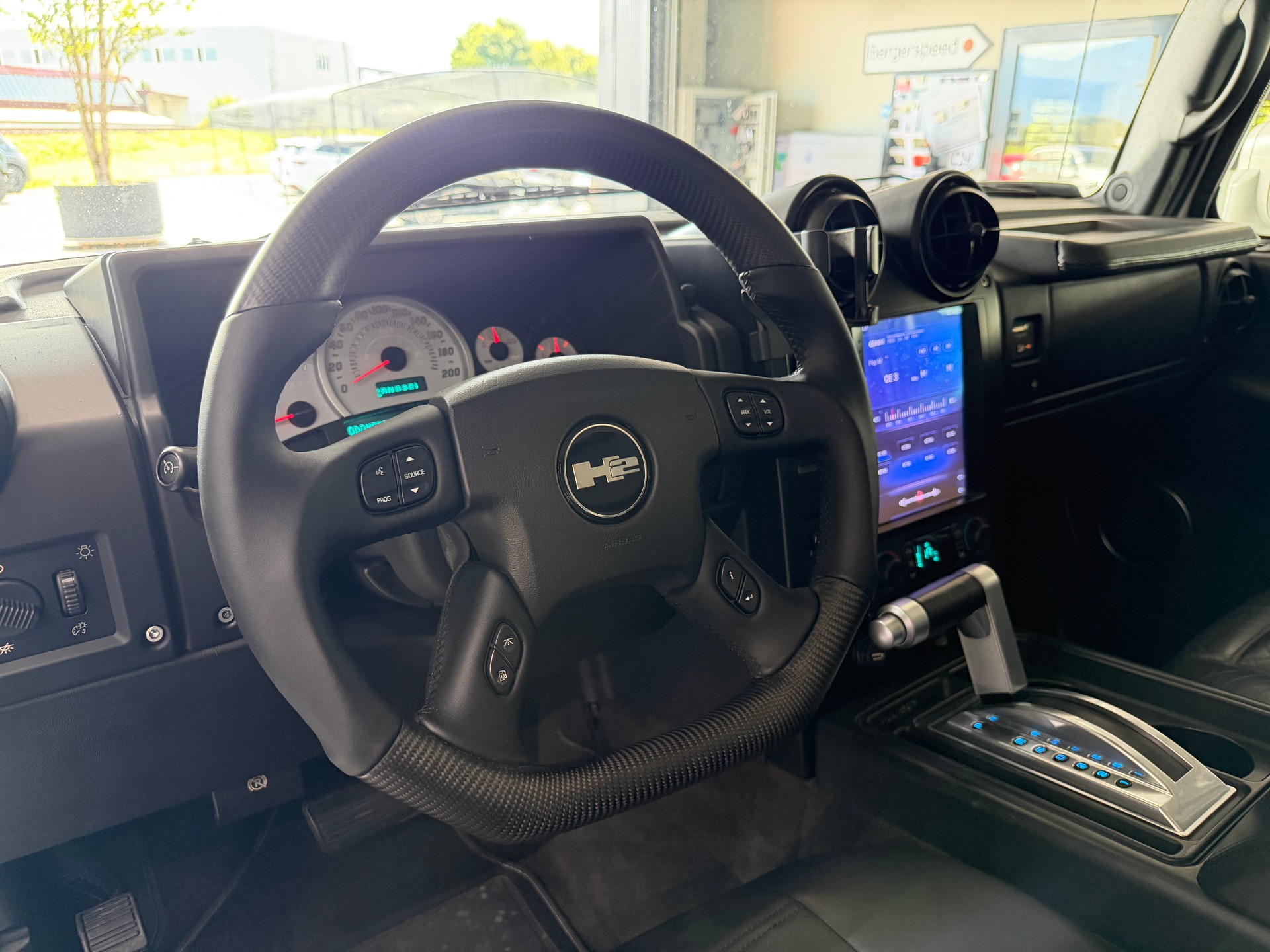 HUMMER H2 6.0 Luxury-image-9