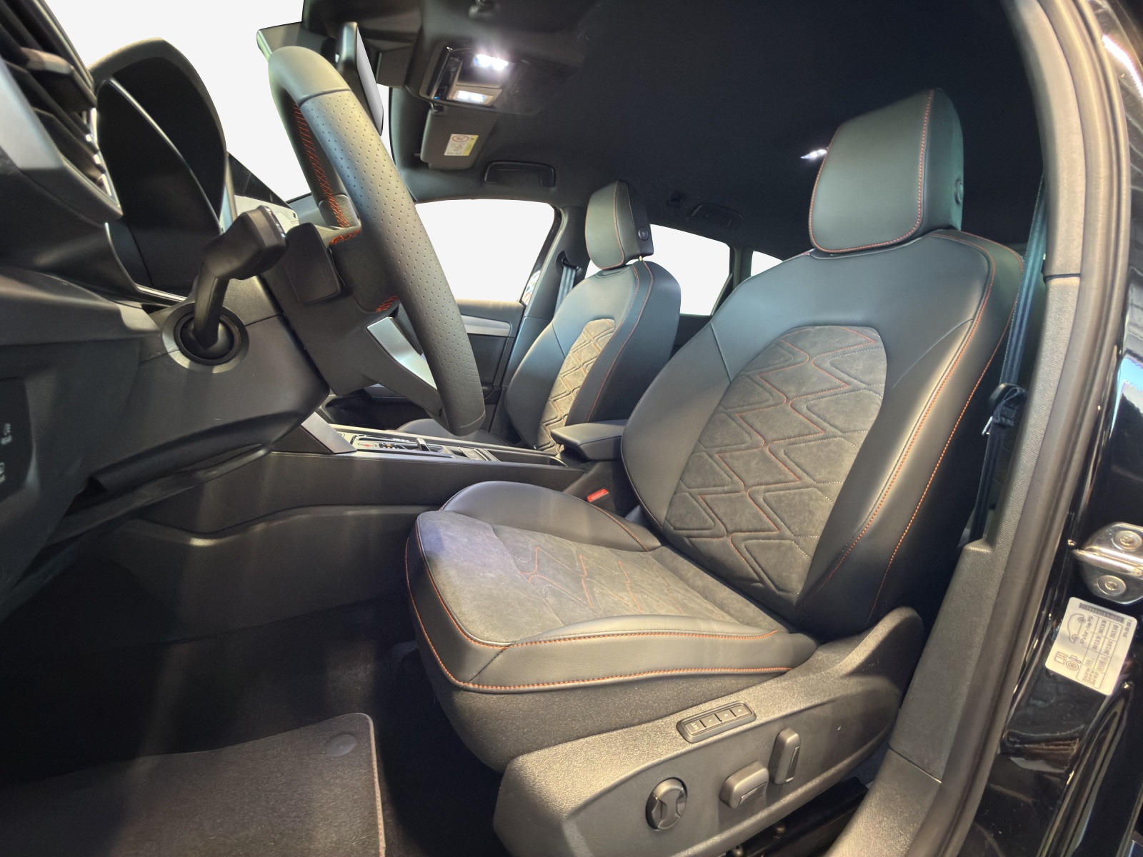SEAT Leon ST 1.5 eHybrid pHEV DSG Move FR-image-15