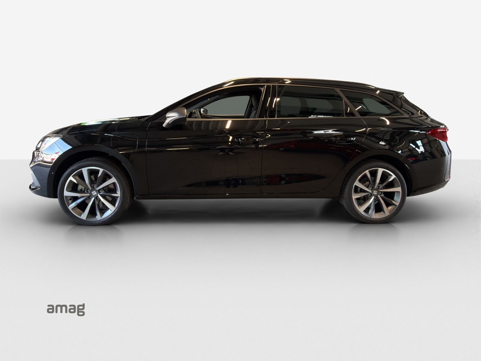 SEAT Leon ST 1.5 eHybrid pHEV DSG Move FR-showroom-element-1