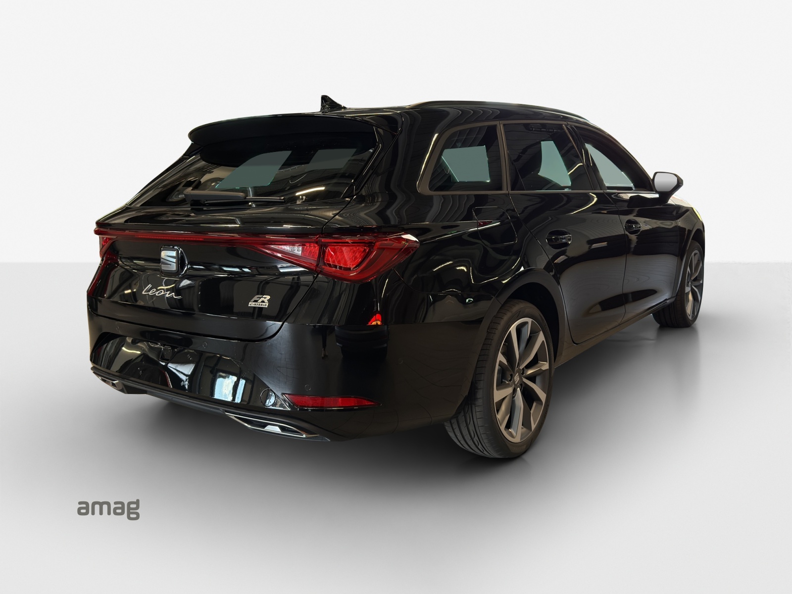 SEAT Leon ST 1.5 eHybrid pHEV DSG Move FR-image-4