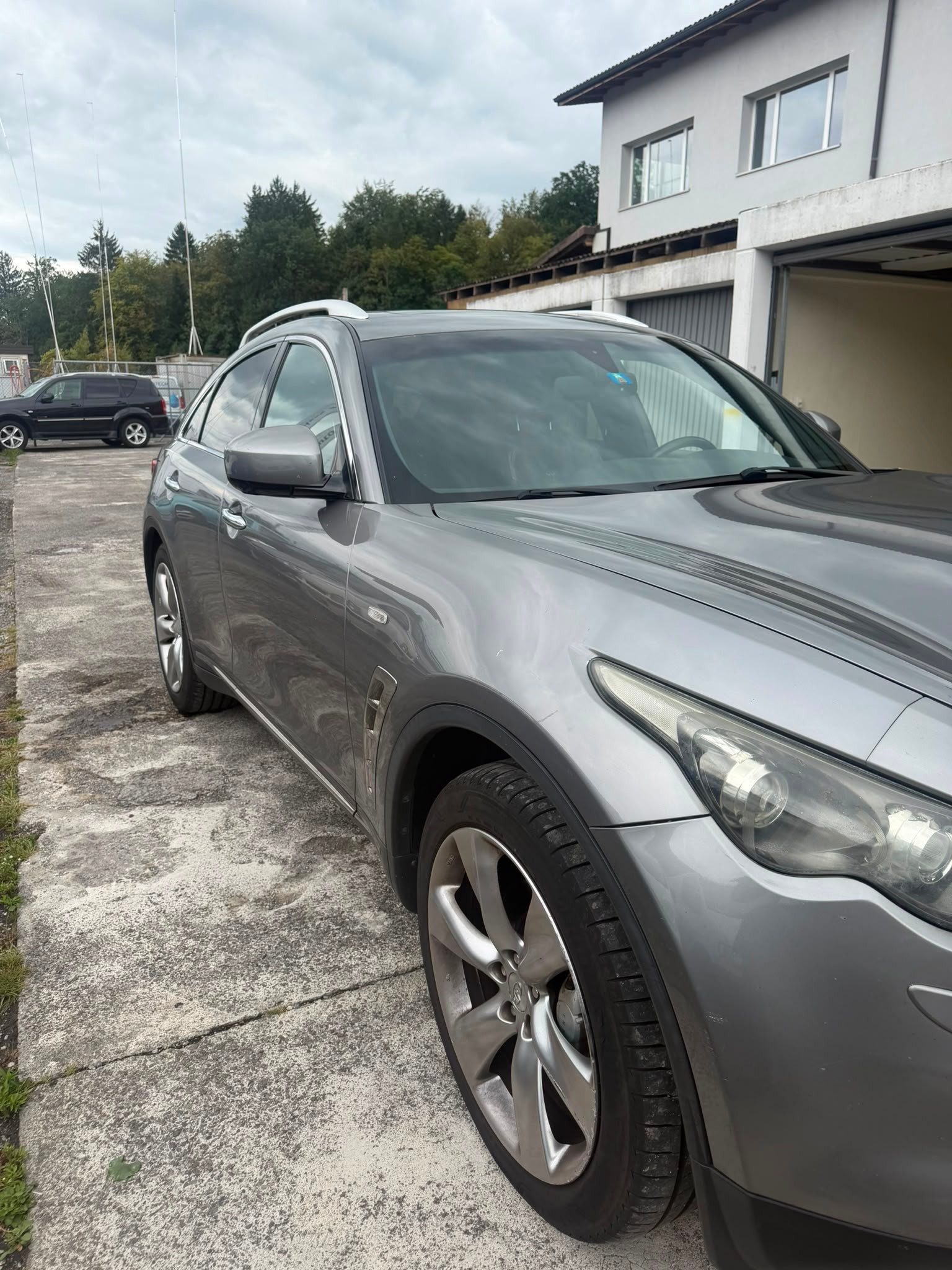 INFINITI-image-1