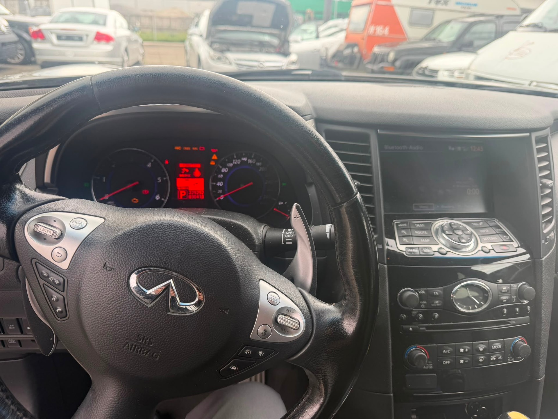 INFINITI-image-11