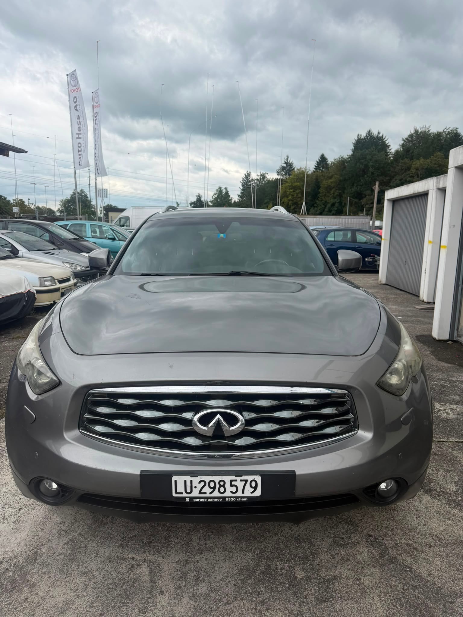 INFINITI
