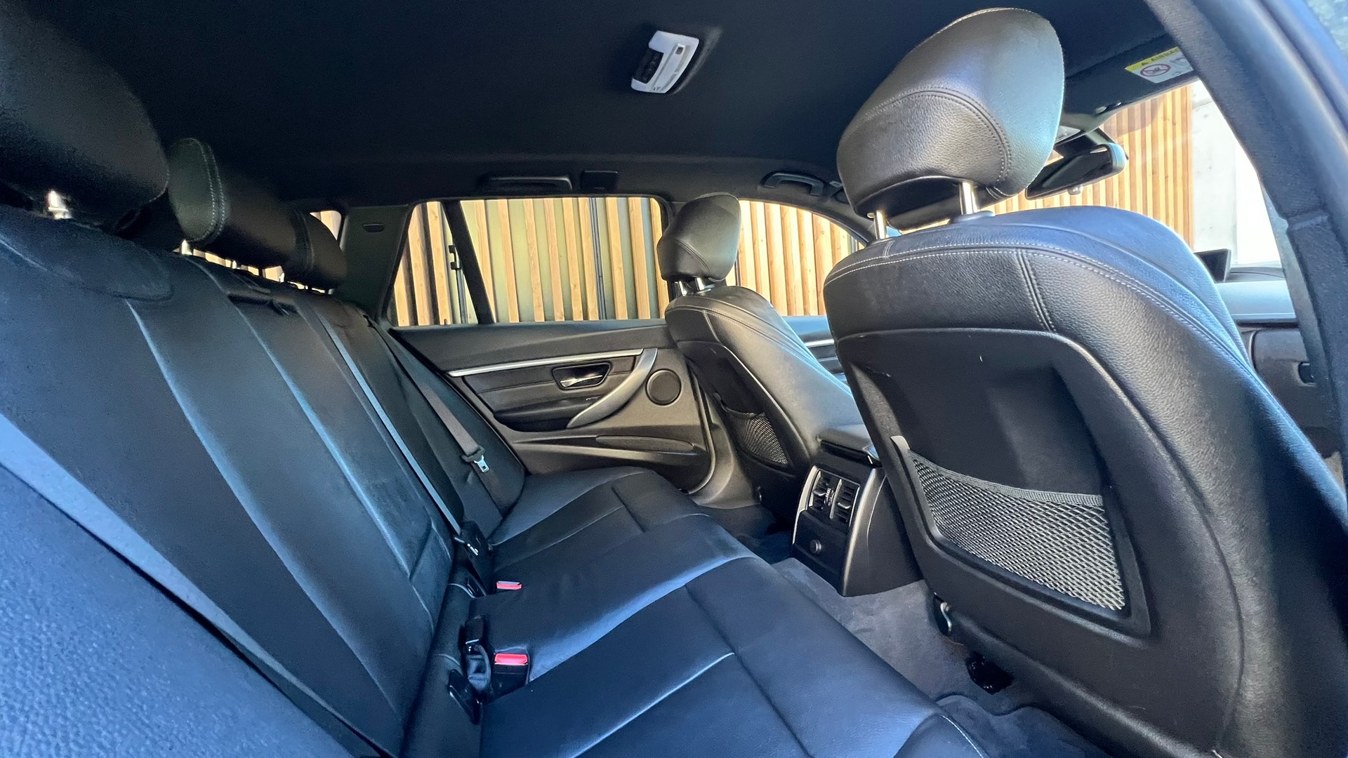 BMW 320i xDRIVE TOURING EDITION M SPORT STEPTRONIC l 184 PS-image-29