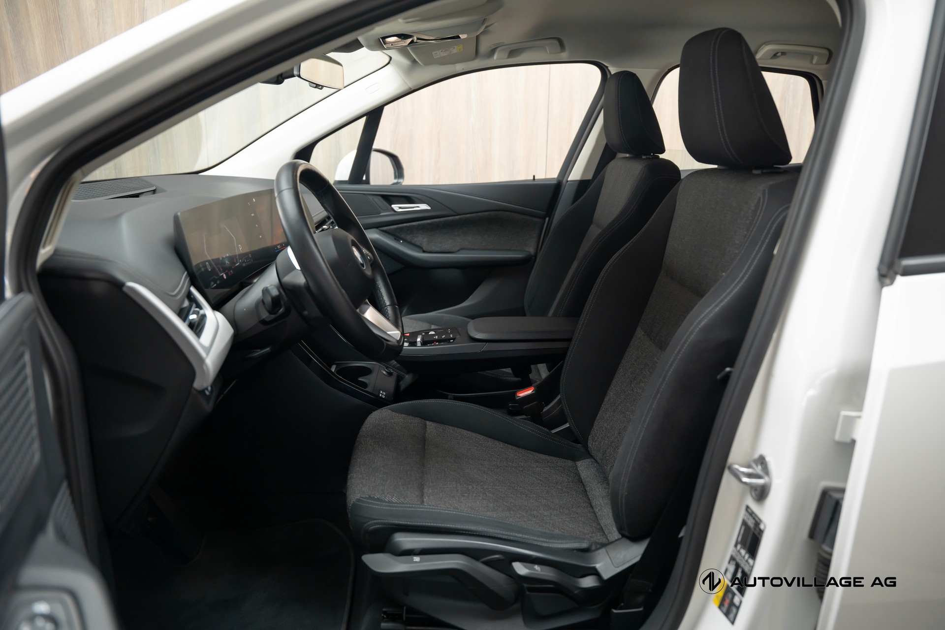 BMW 225e xDrive Active Tourer-image-4