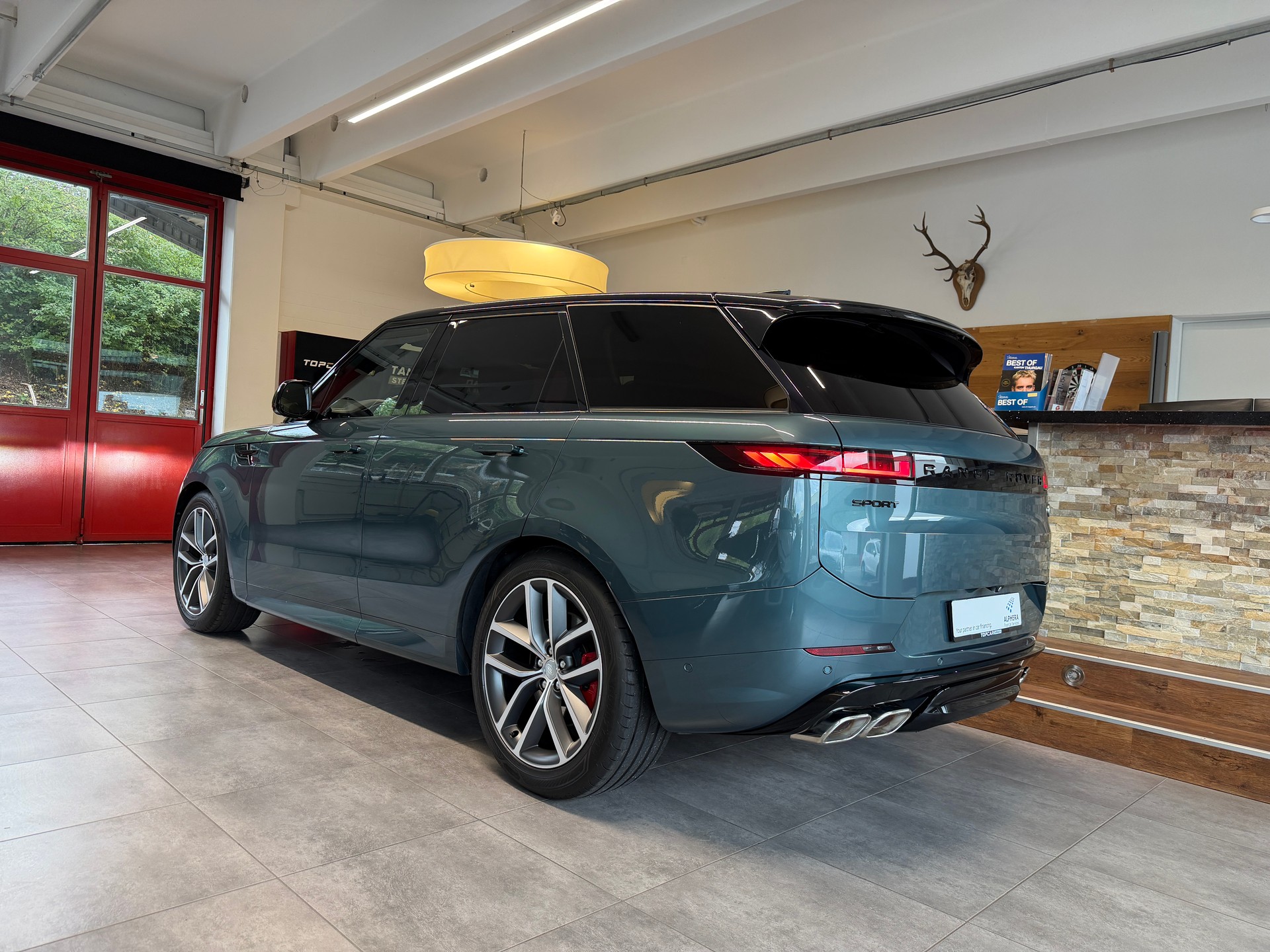 LAND ROVER Range Rover Sport P530 4.4 V8 First Edition Automatic-showroom-element-3
