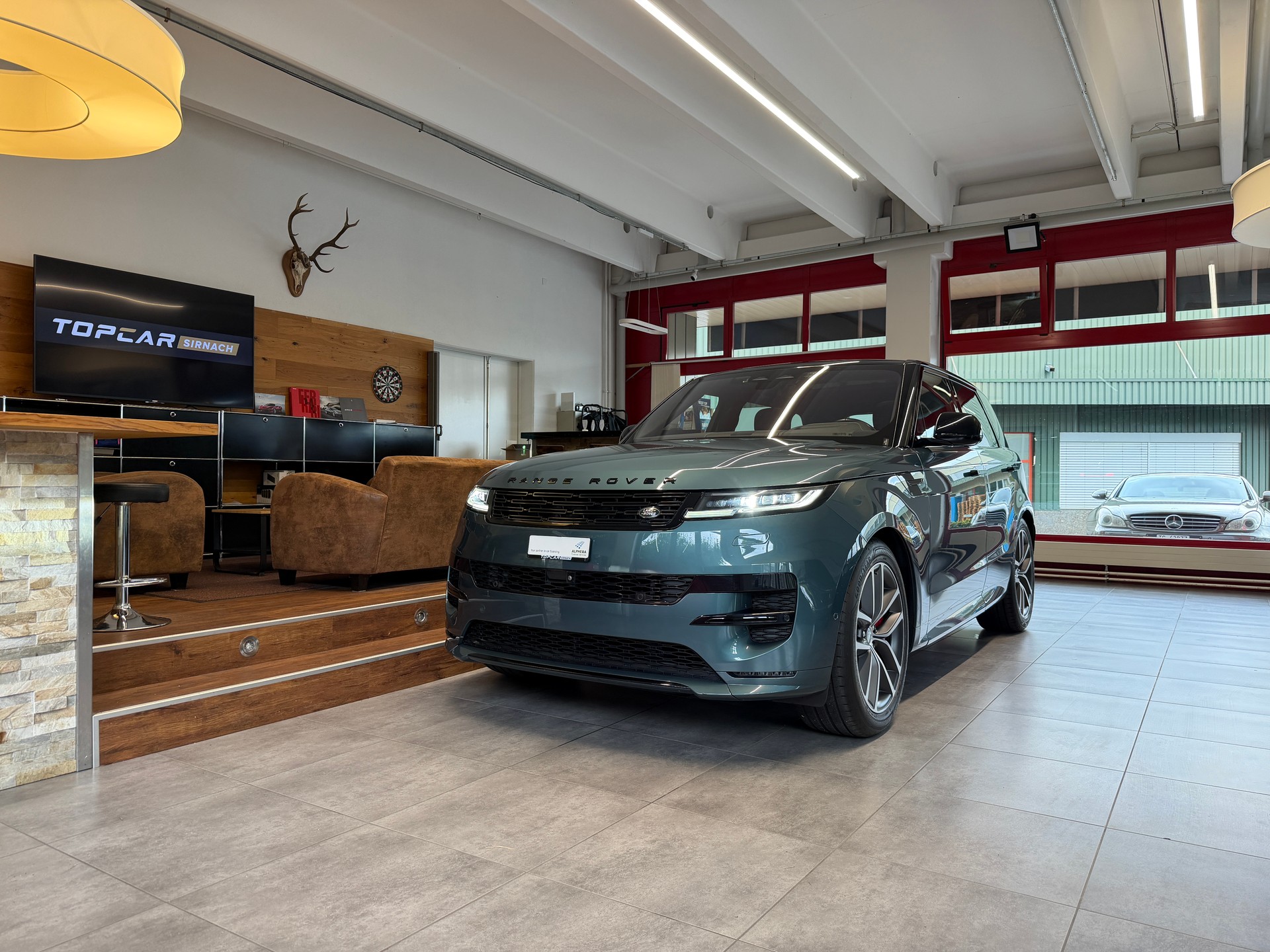 LAND ROVER Range Rover Sport P530 4.4 V8 First Edition Automatic-showroom-element-1