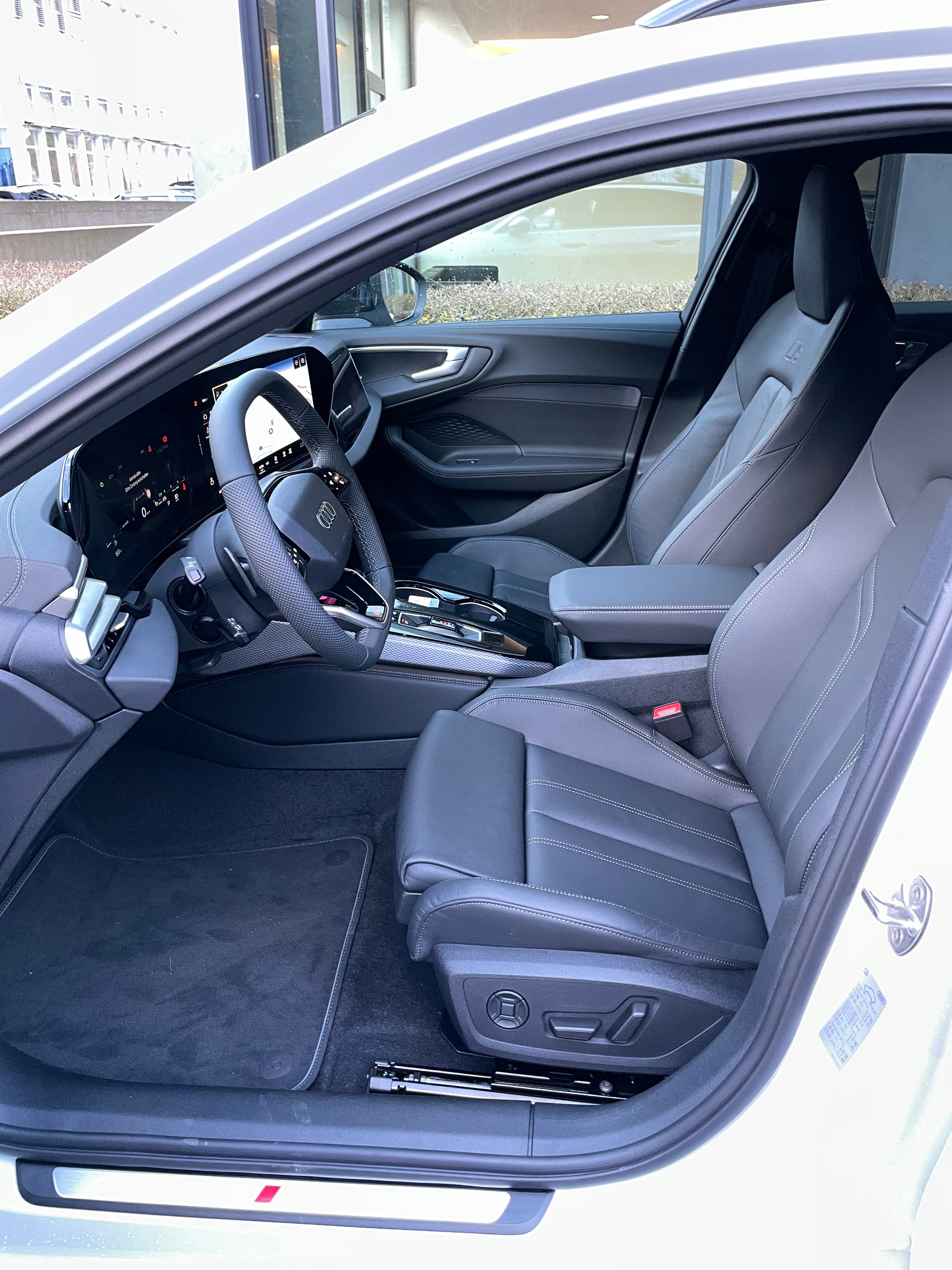 AUDI A5 Avant 2.0 TDI quattro S tronic-image-11