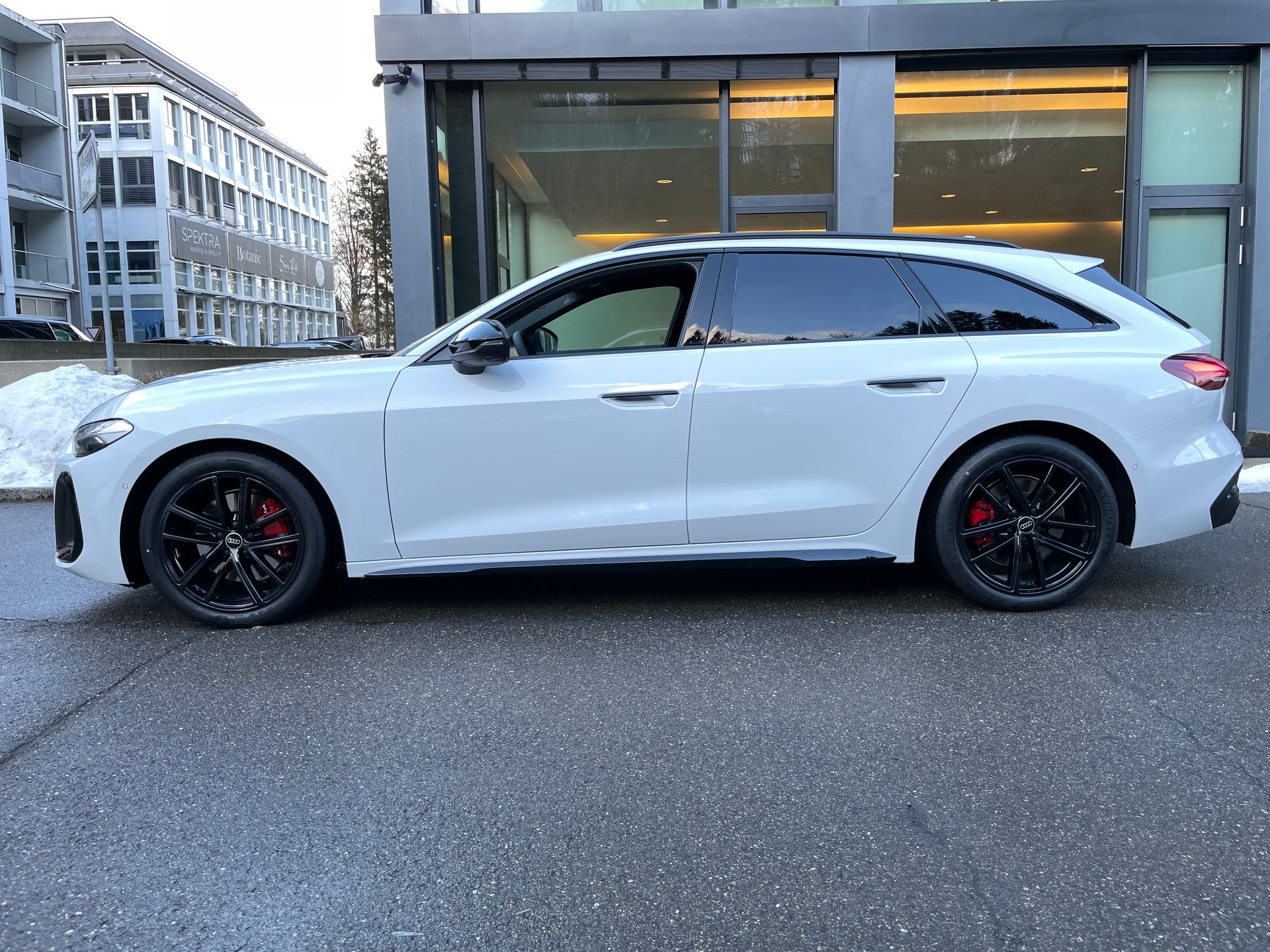 AUDI A5 Avant 2.0 TDI quattro S tronic-showroom-element-2