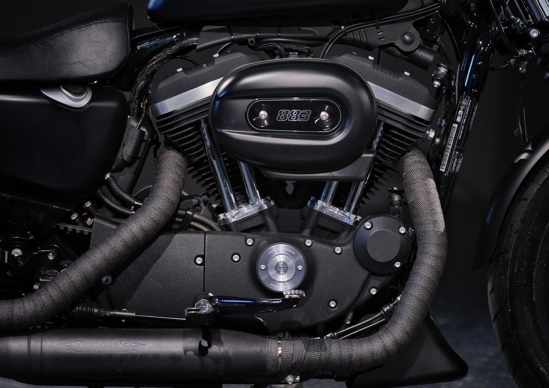 HARLEY-DAVIDSON XL 883 N Sportster Iron ABS-image-8