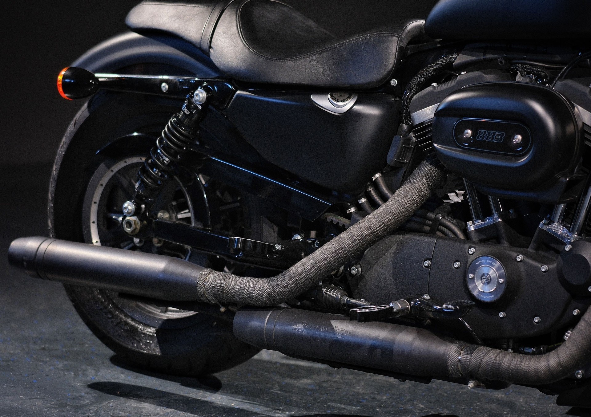 HARLEY-DAVIDSON XL 883 N Sportster Iron ABS-image-9