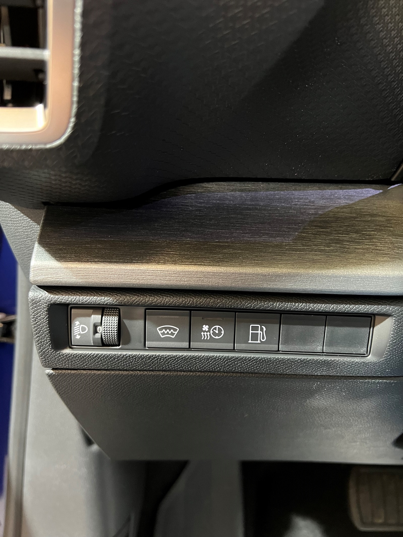 CITROEN C5 X 1.6i PHEV Feel Pack e-EAT8-image-7