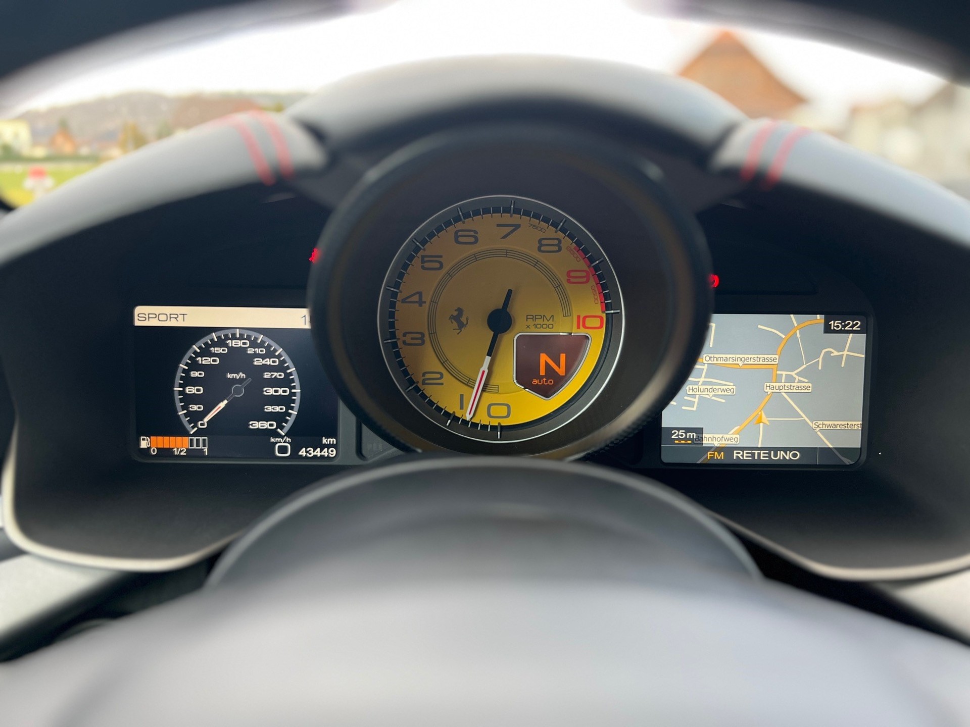 FERRARI F12 Berlinetta-image-8