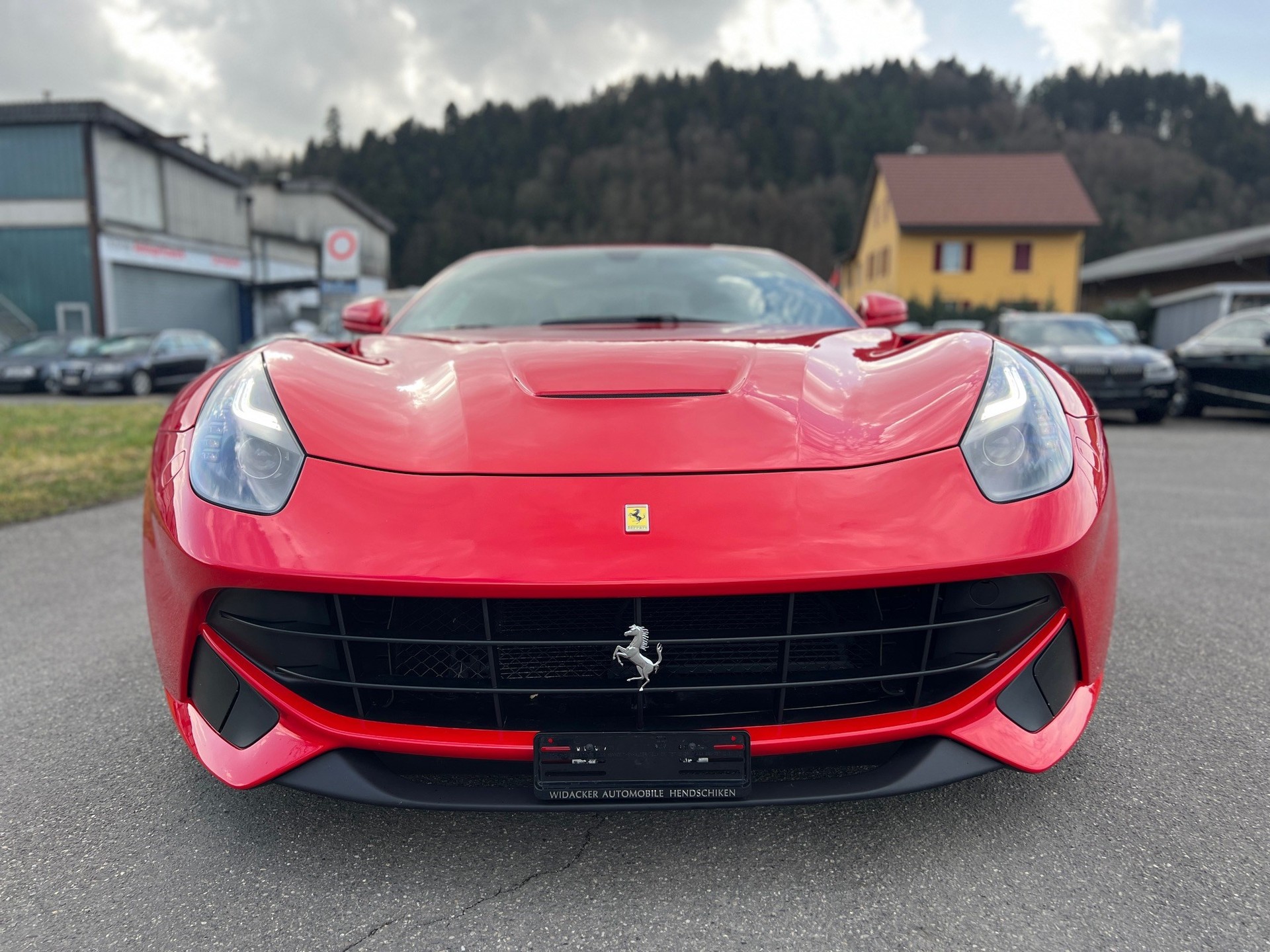 FERRARI F12 Berlinetta-image-1