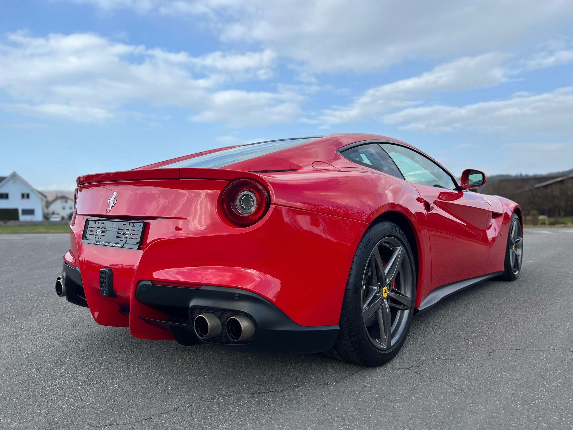 FERRARI F12 Berlinetta-image-3