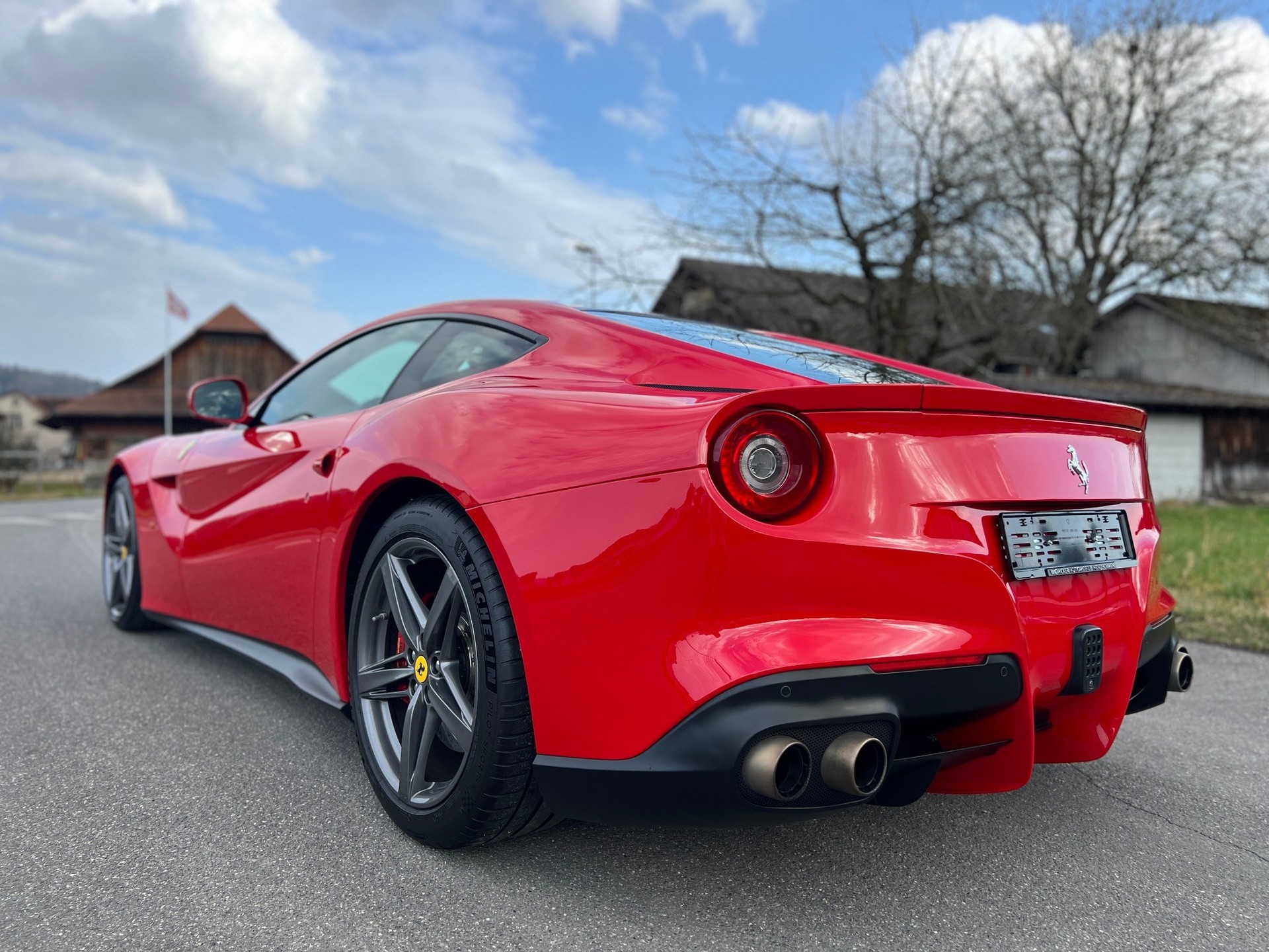 FERRARI F12 Berlinetta-image-5