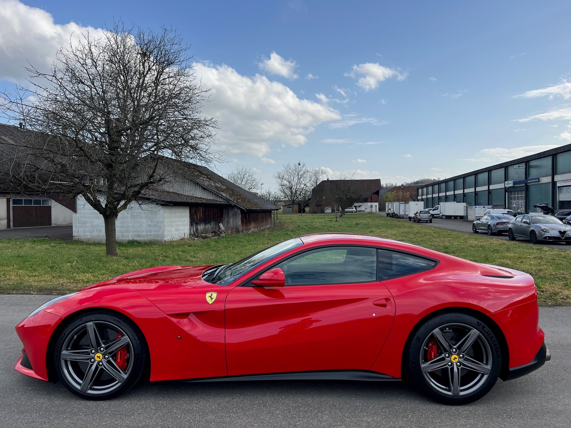 FERRARI F12 Berlinetta-image-10