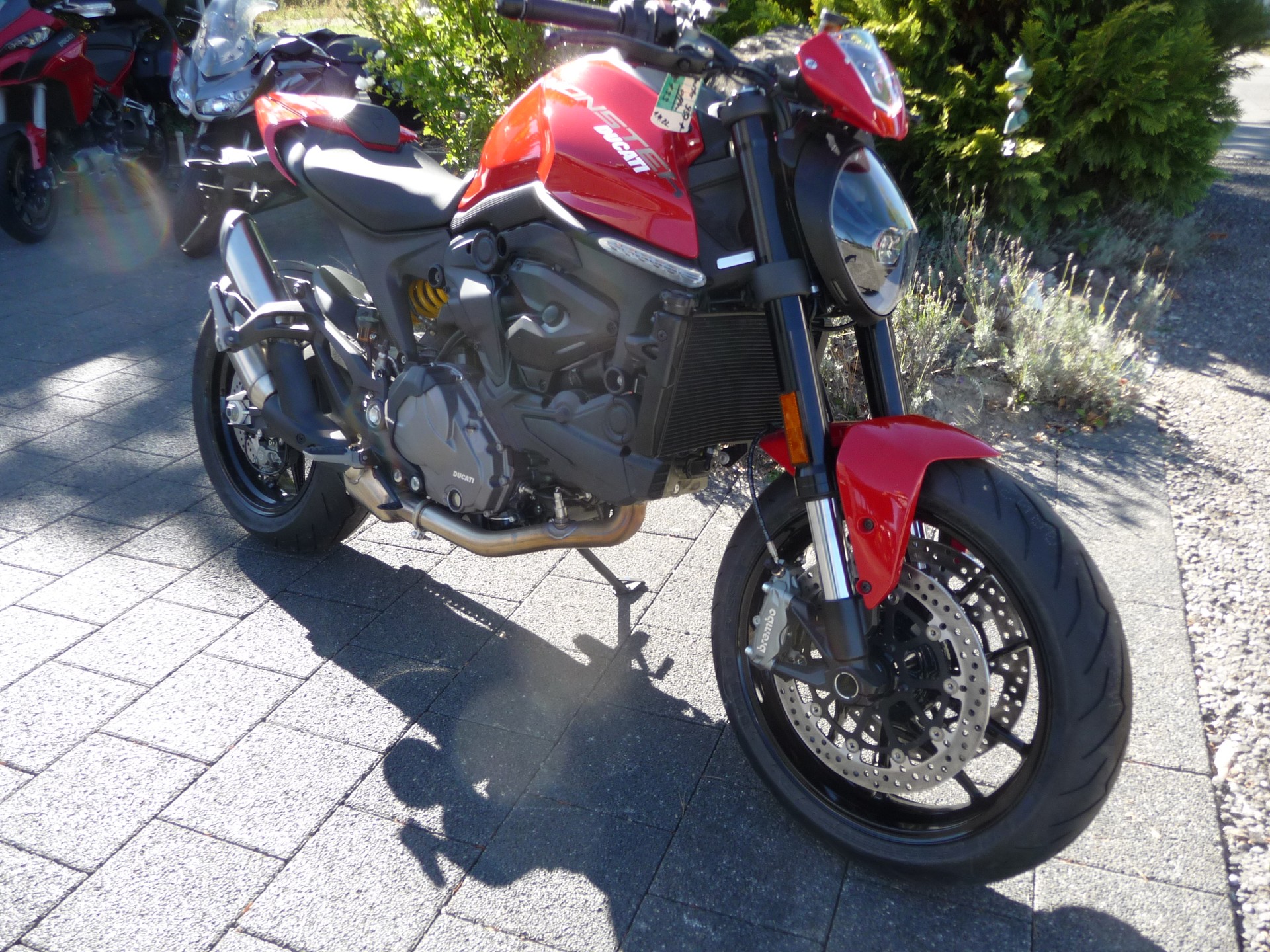 DUCATI Monster + 937-image-2