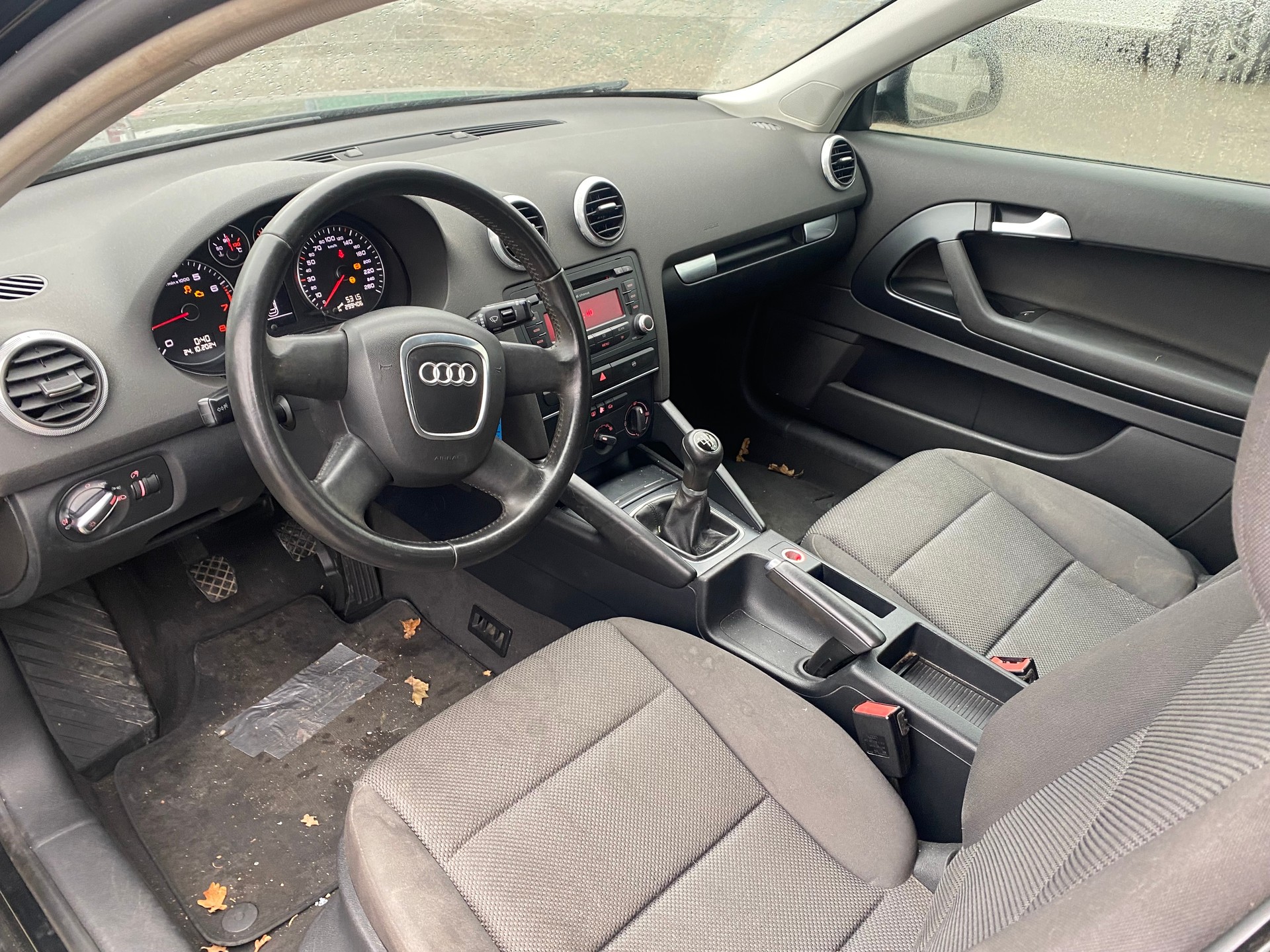 AUDI A3 1.6 Ambiente-image-5