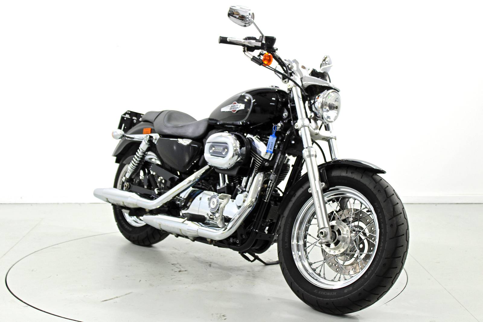 HARLEY-DAVIDSON XL 1200 C-image-1