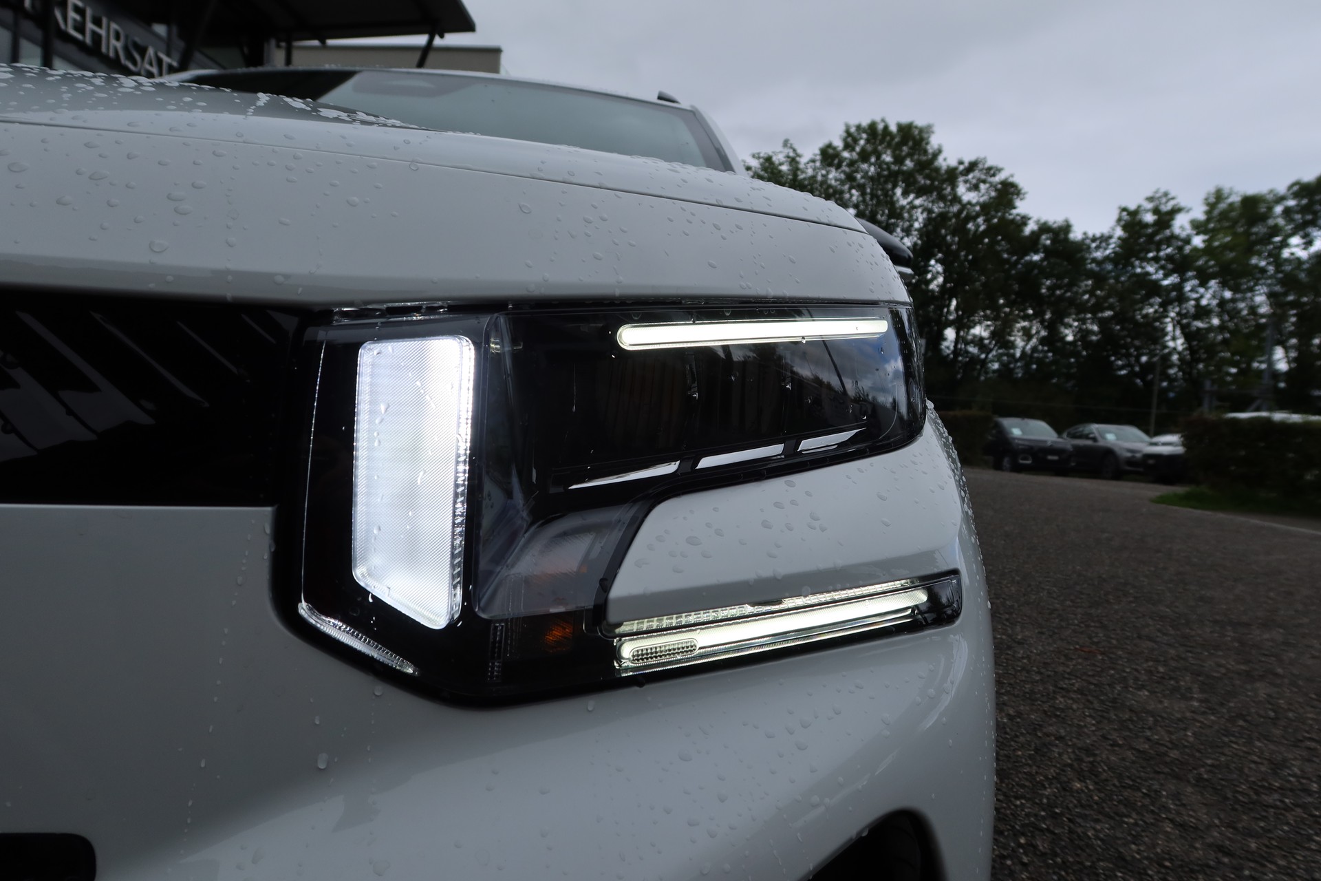 CITROEN e-C3 44kWh Van-image-5