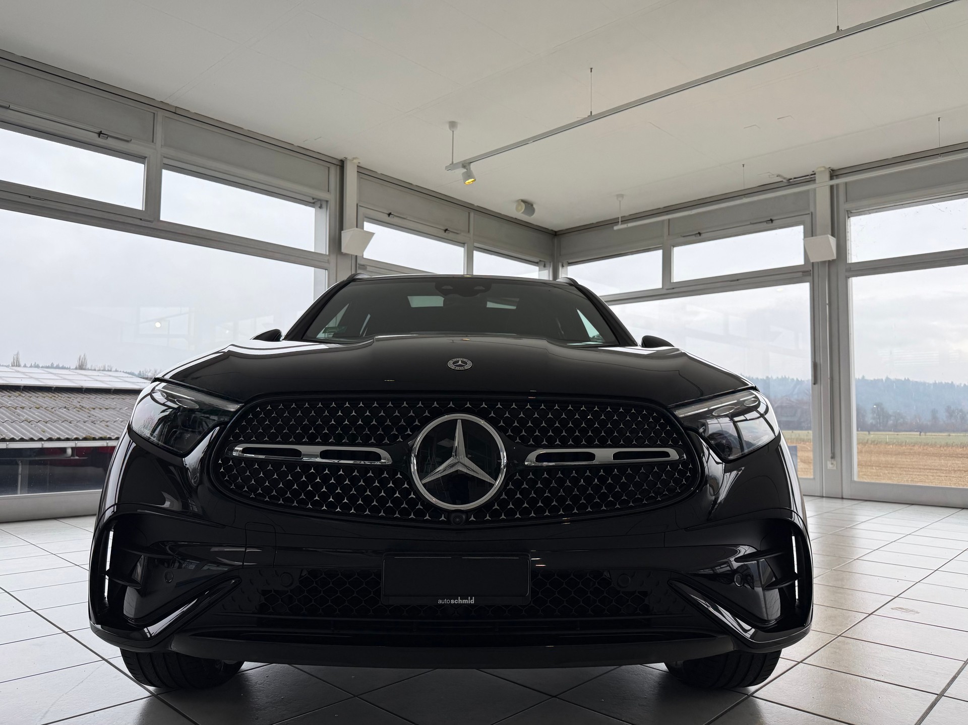 MERCEDES-BENZ GLC 300 e 4MATIC EQ Star-showroom-element-1