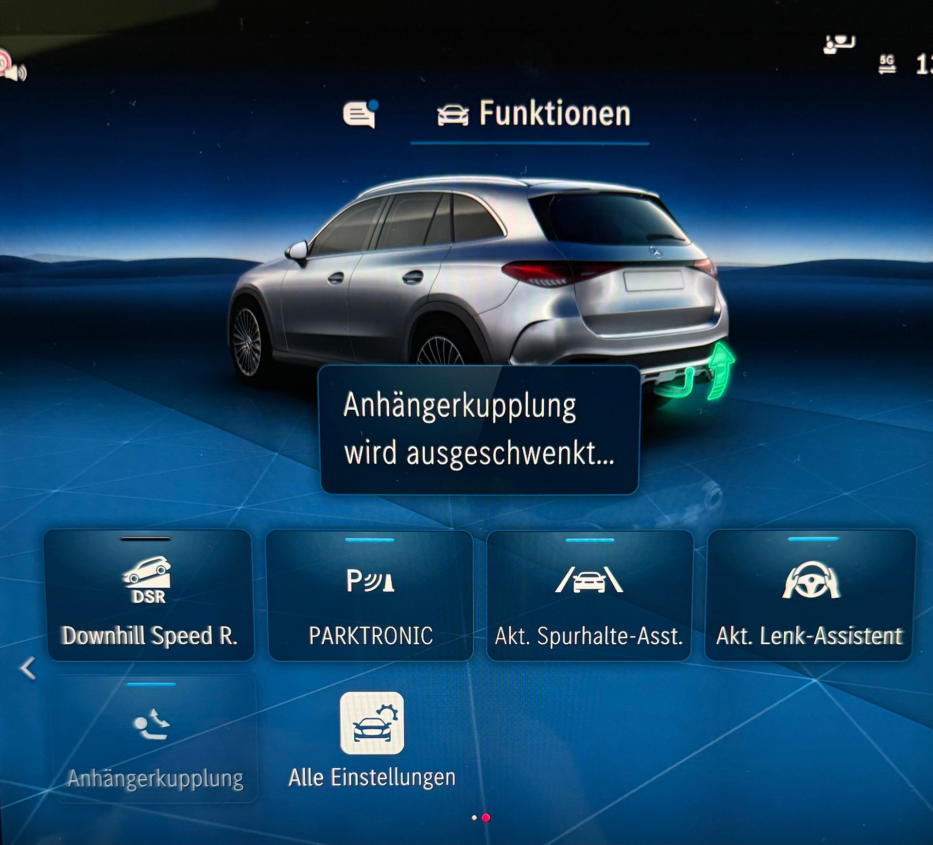 MERCEDES-BENZ GLC 300 e 4MATIC EQ Star-image-17