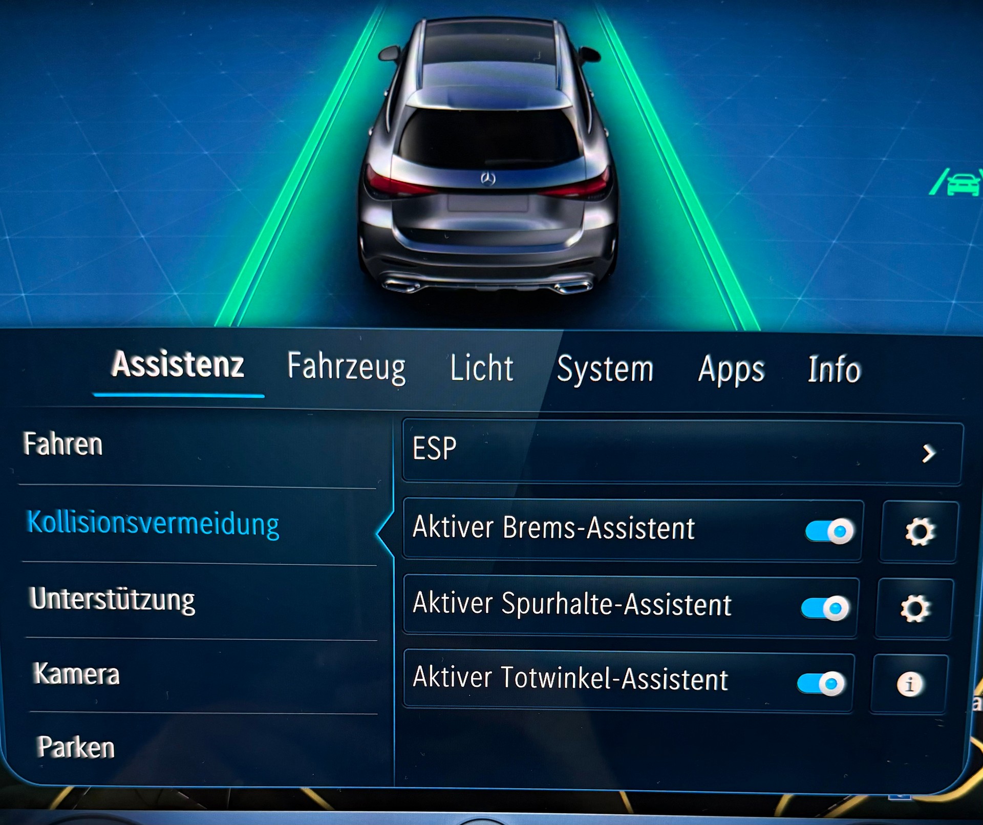 MERCEDES-BENZ GLC 300 e 4MATIC EQ Star-image-13