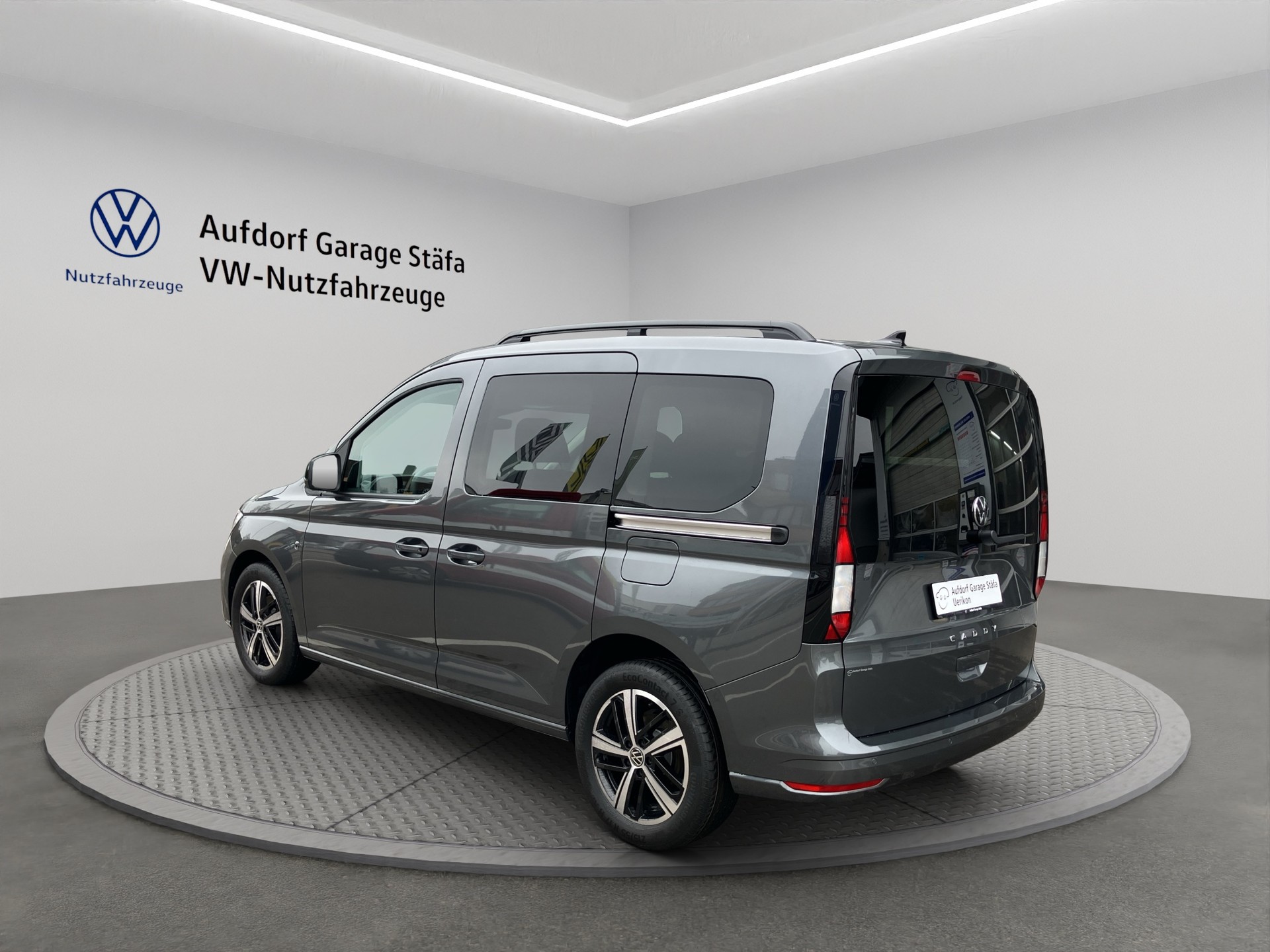 VW Caddy 1.5 TSI DSG-image-2