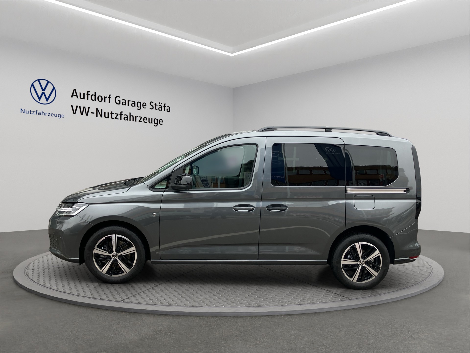 VW Caddy 1.5 TSI DSG-image-1